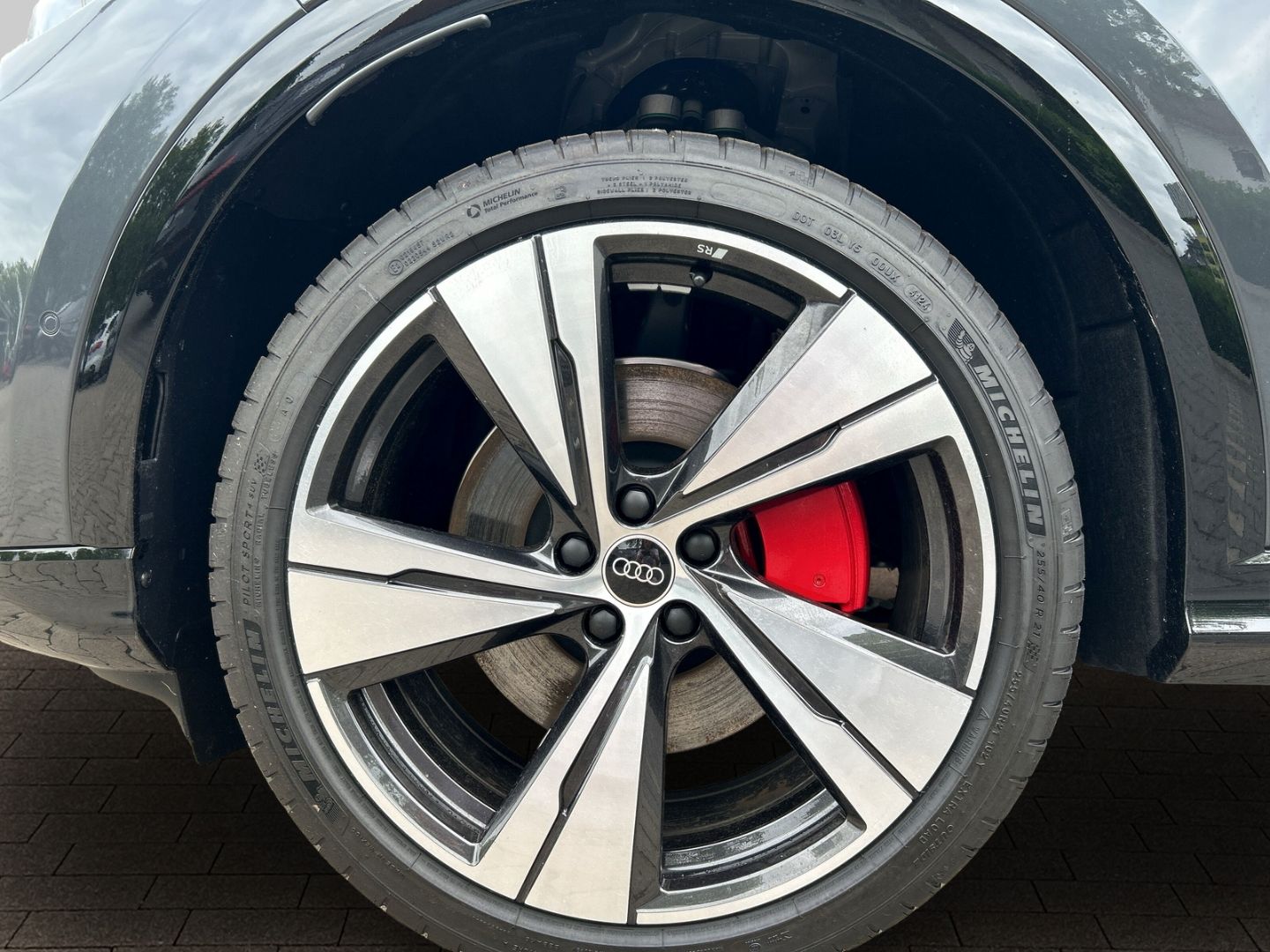 Fahrzeugabbildung Audi Q5 SUV EDITION 2,0TDI LED+LUFT+AHK+HUD+PARK-LENK