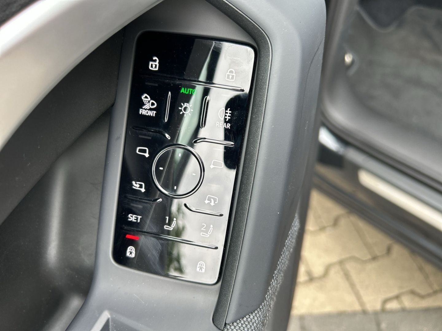 Fahrzeugabbildung Audi Q5 SUV EDITION 2,0TDI LED+LUFT+AHK+HUD+PARK-LENK