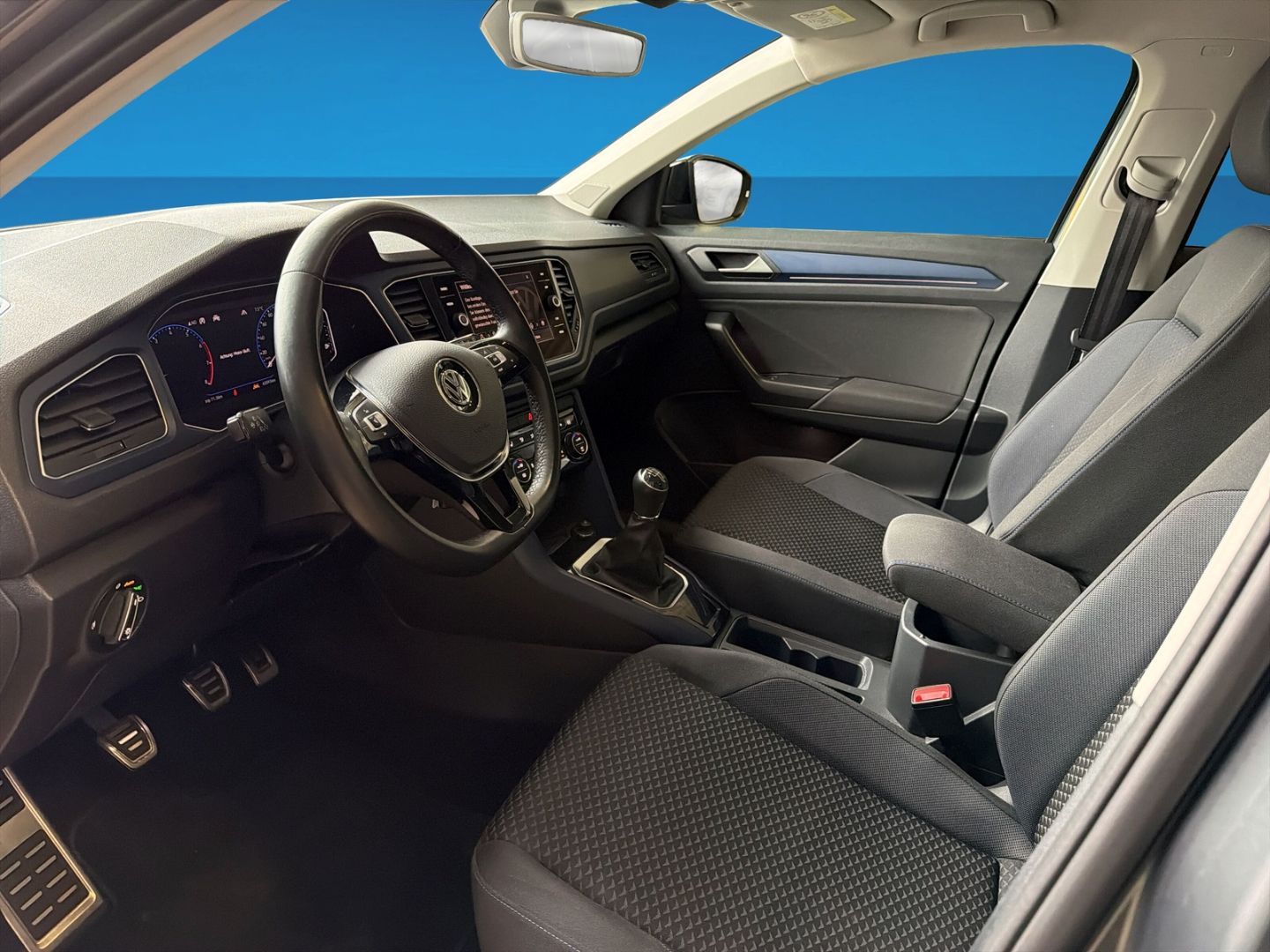 Fahrzeugabbildung Volkswagen T-Roc 1.5 TSI ACT United Rear View Navi Clima