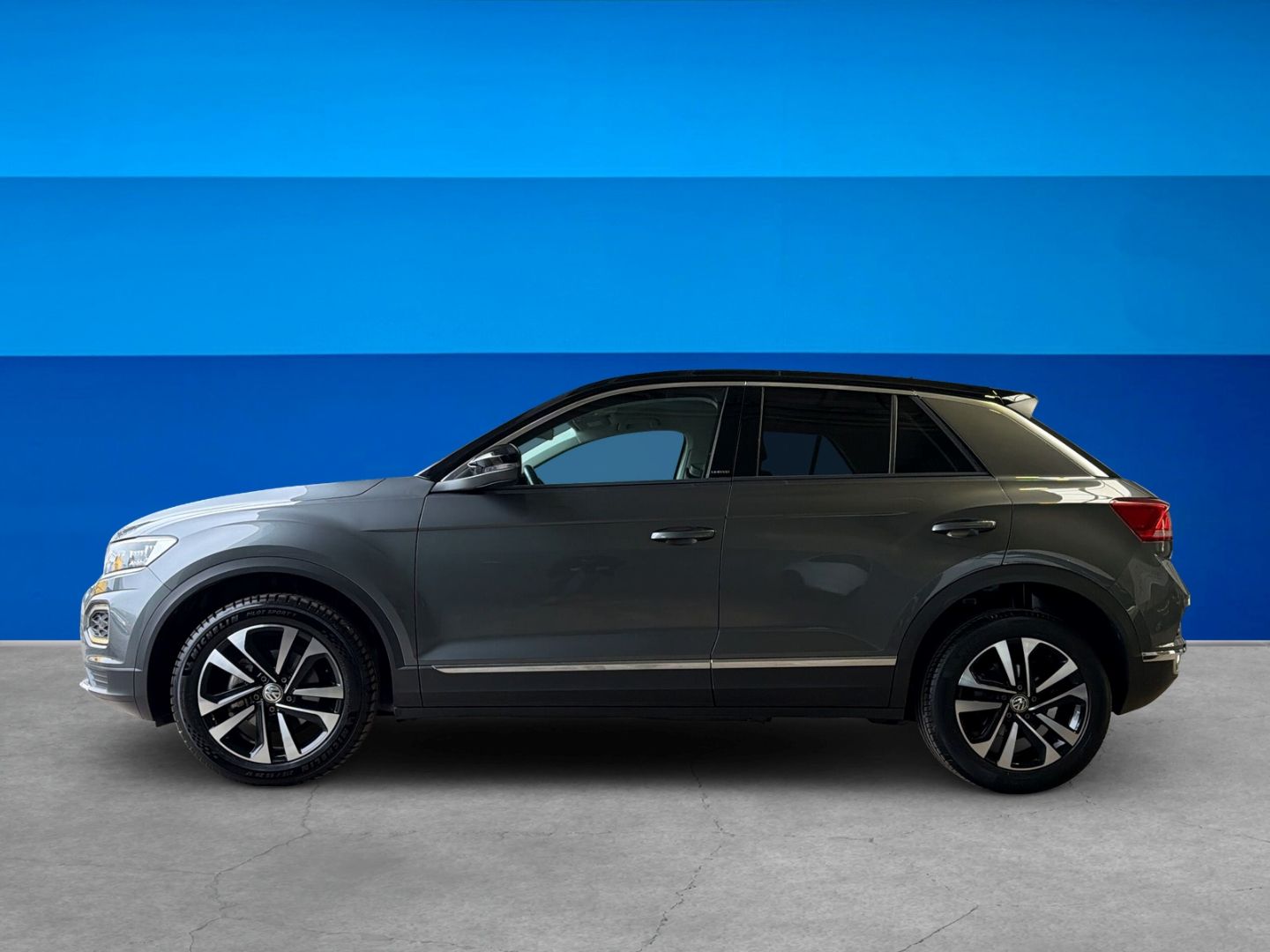 Fahrzeugabbildung Volkswagen T-Roc 1.5 TSI ACT United Rear View Navi Clima