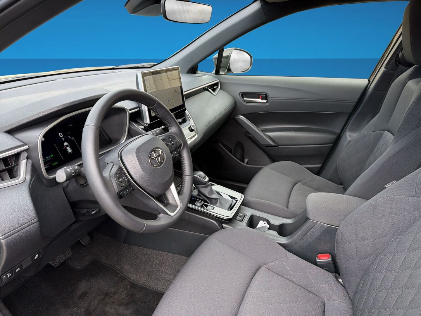 Fahrzeug 12 Fahrzeugabbildung Toyota Corolla Cross 2.0 Hybrid Teamplayer Deutschland - mit KI generiert/bearbeitet