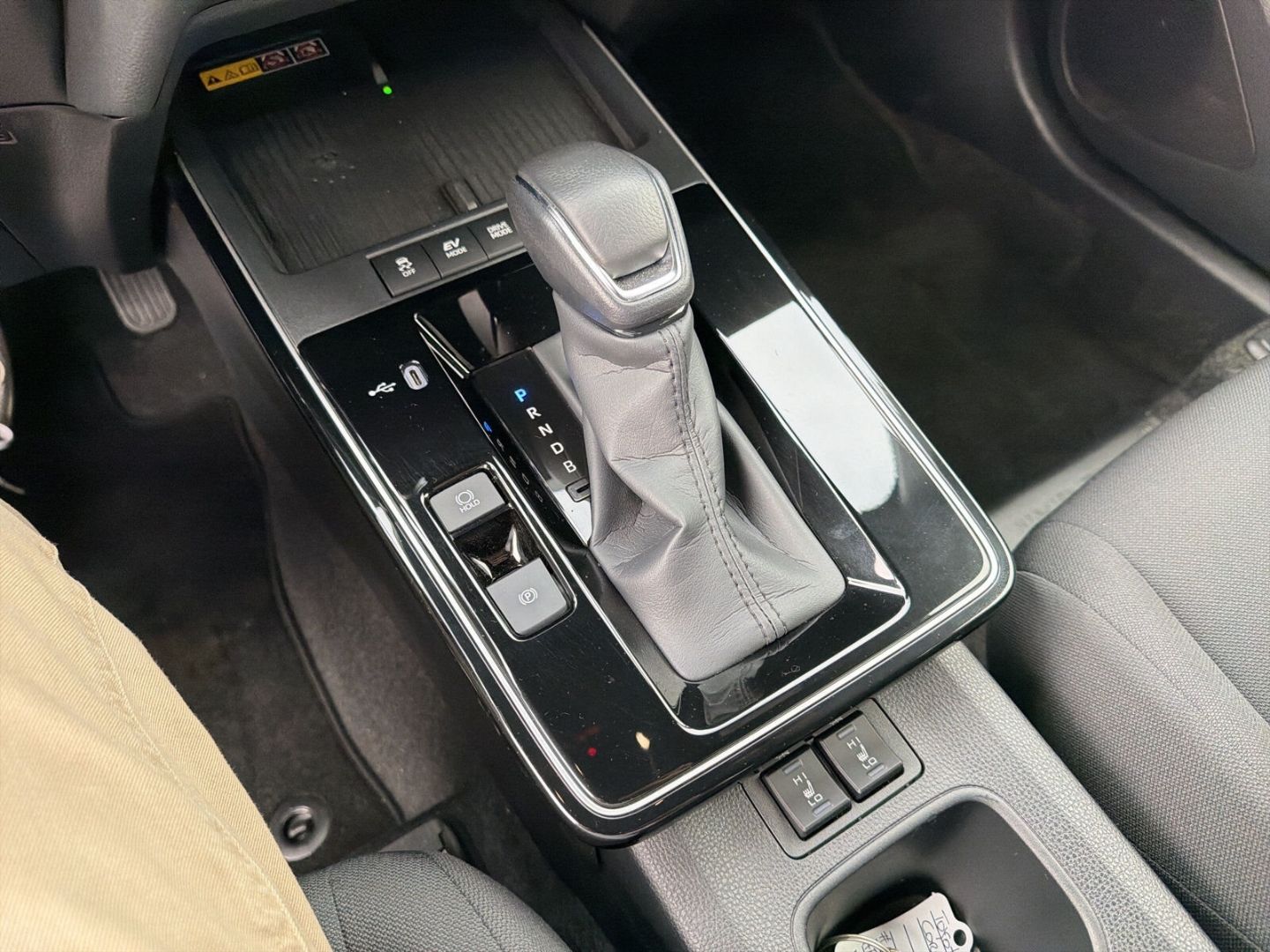Fahrzeug 18 Fahrzeugabbildung Toyota Corolla Cross 2.0 Hybrid Teamplayer Deutschland - mit KI generiert/bearbeitet