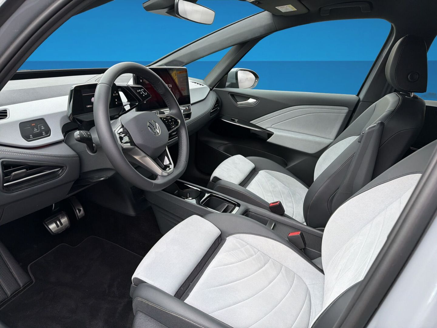 Fahrzeug 12 Fahrzeugabbildung Volkswagen ID.3 Pro 150 kW Move Rear View LED Clima - mit KI generiert/bearbeitet