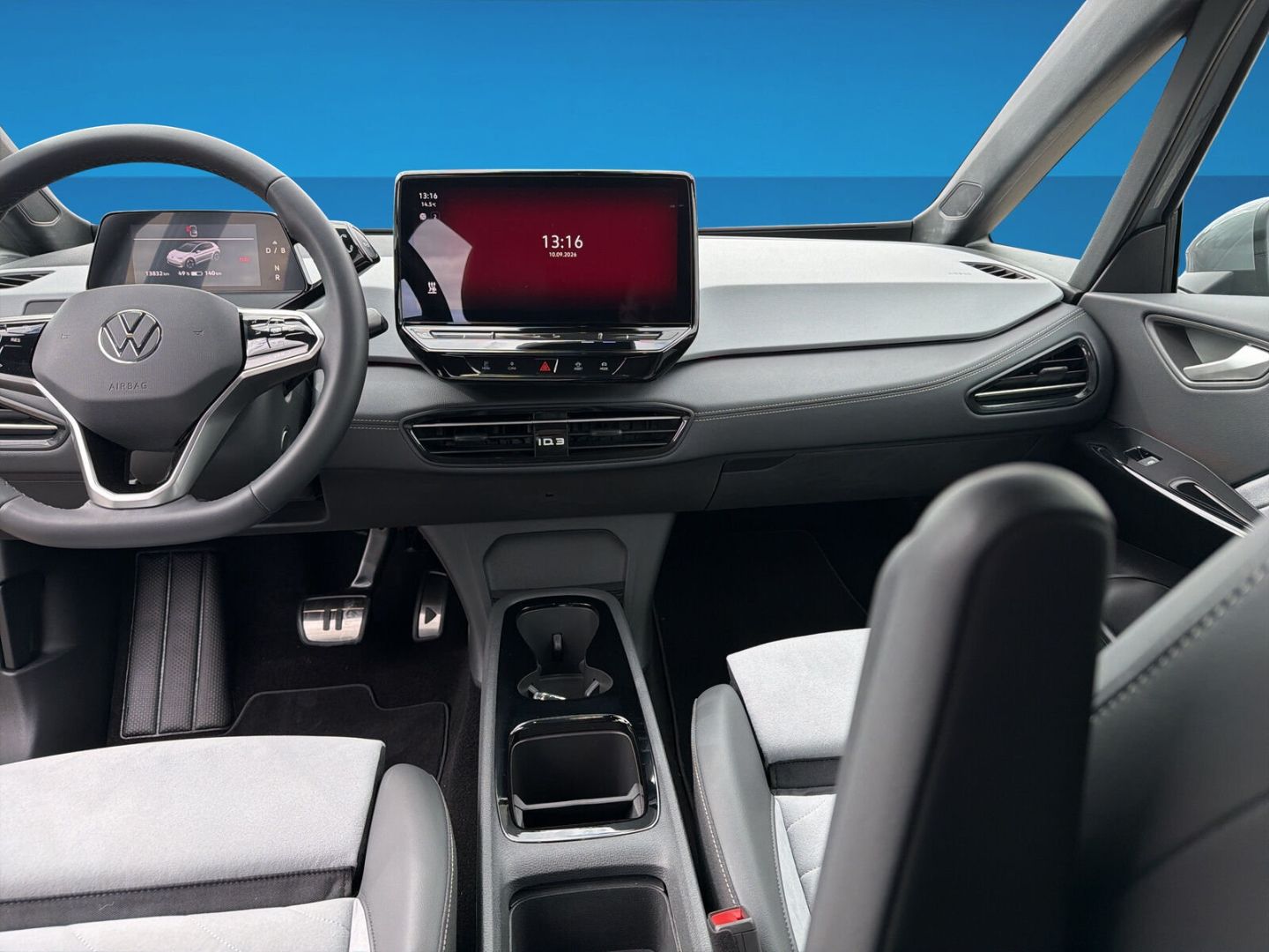 Fahrzeug 14 Fahrzeugabbildung Volkswagen ID.3 Pro 150 kW Move Rear View LED Clima - mit KI generiert/bearbeitet