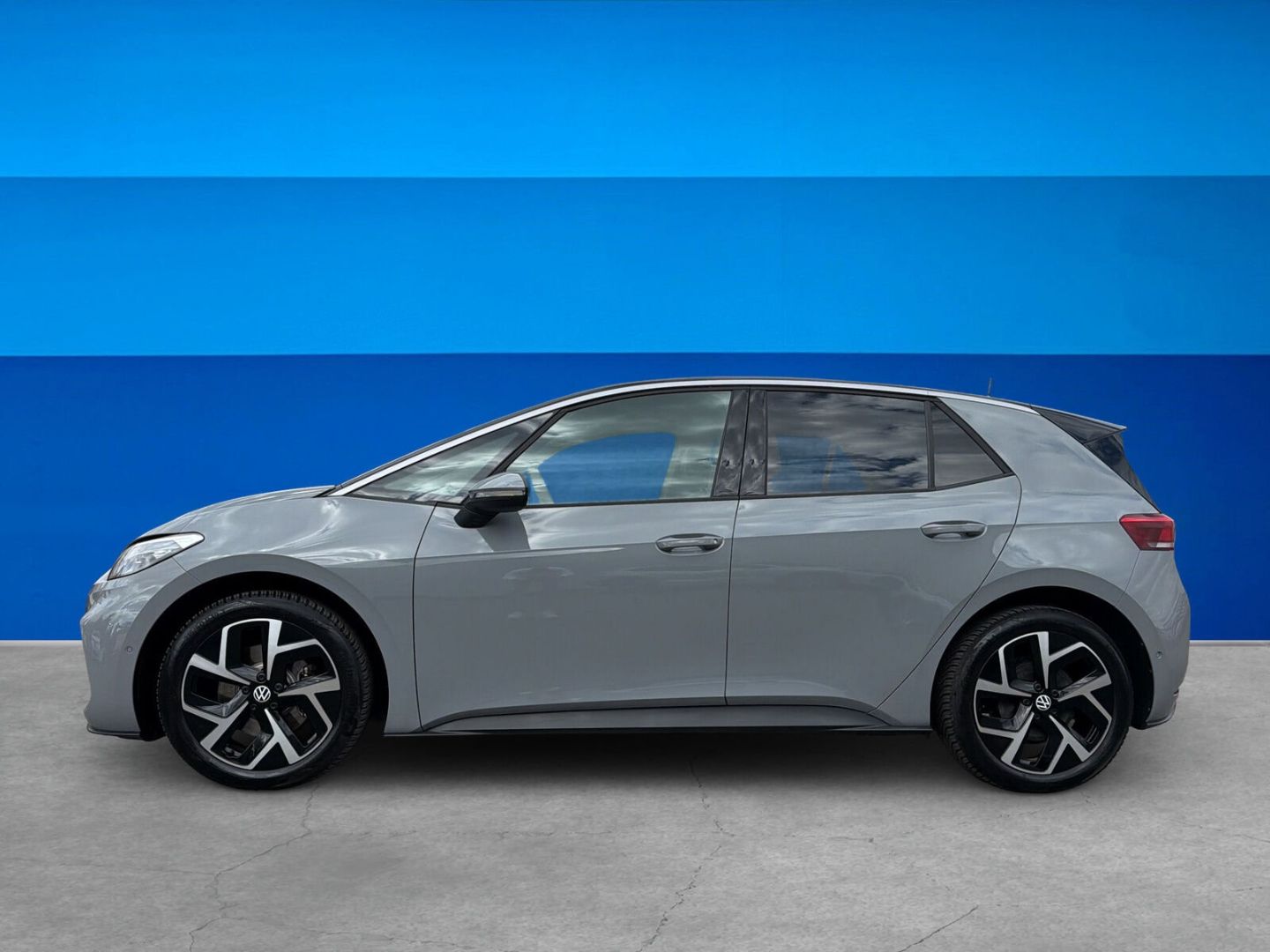 Fahrzeug 4 Fahrzeugabbildung Volkswagen ID.3 Pro 150 kW Move Rear View LED Clima - mit KI generiert/bearbeitet