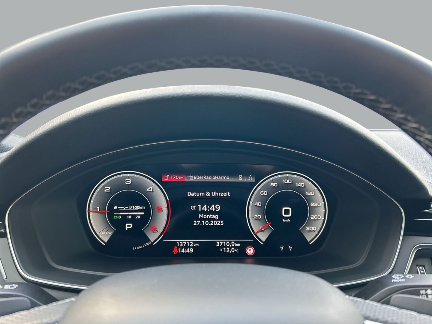 Fahrzeug 11 Fahrzeugabbildung Audi A4 Avant 35 TDI S-line+competetion+LED+KAMERA+NA