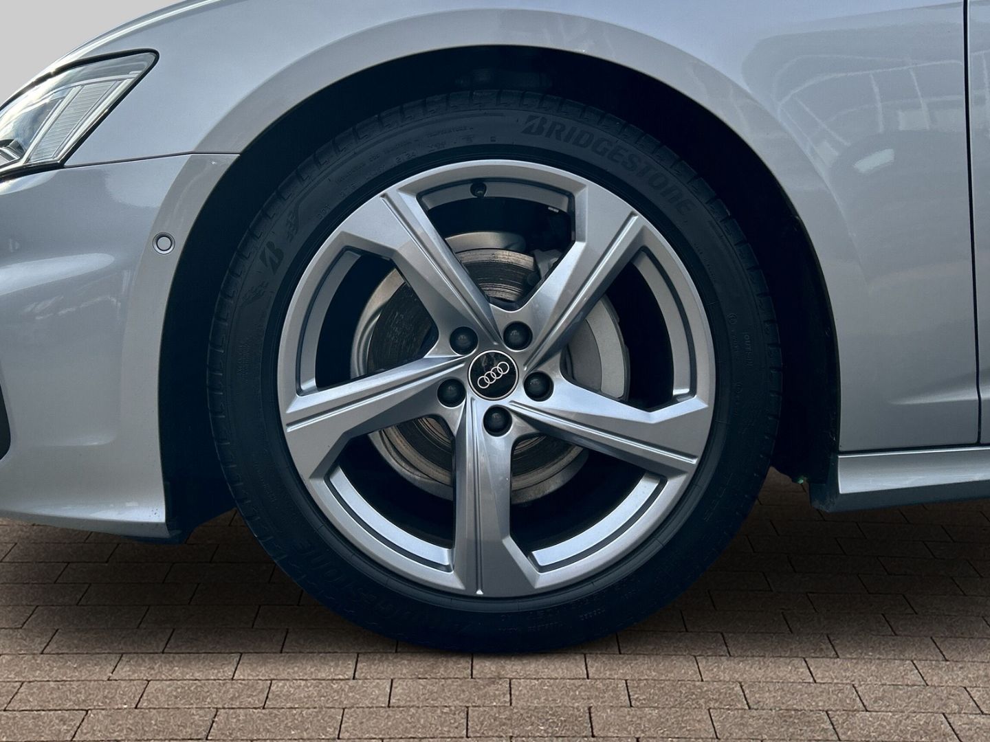 Fahrzeug 18 Fahrzeugabbildung Audi A6 Avant 40 TDI S-Line PANO+NAVI+LEDER+LED+ACC+K