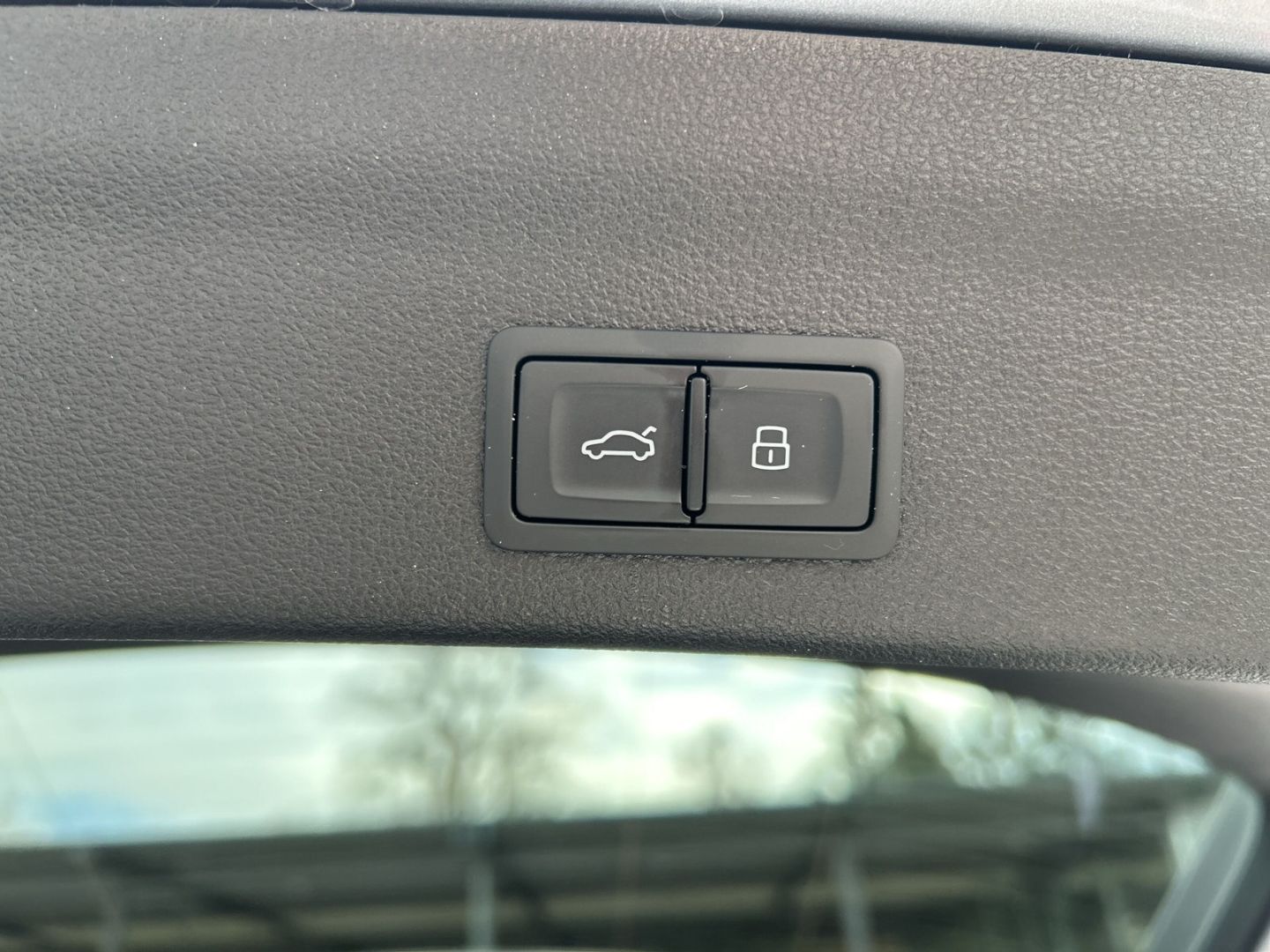 Fahrzeug 21 Fahrzeugabbildung Audi A6 Avant 40 TDI S-Line PANO+NAVI+LEDER+LED+ACC+K