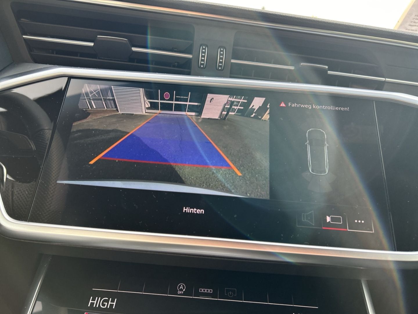 Fahrzeugabbildung Audi A6 Avant 40 TDI S-Line PANO+NAVI+LEDER+LED+ACC+K