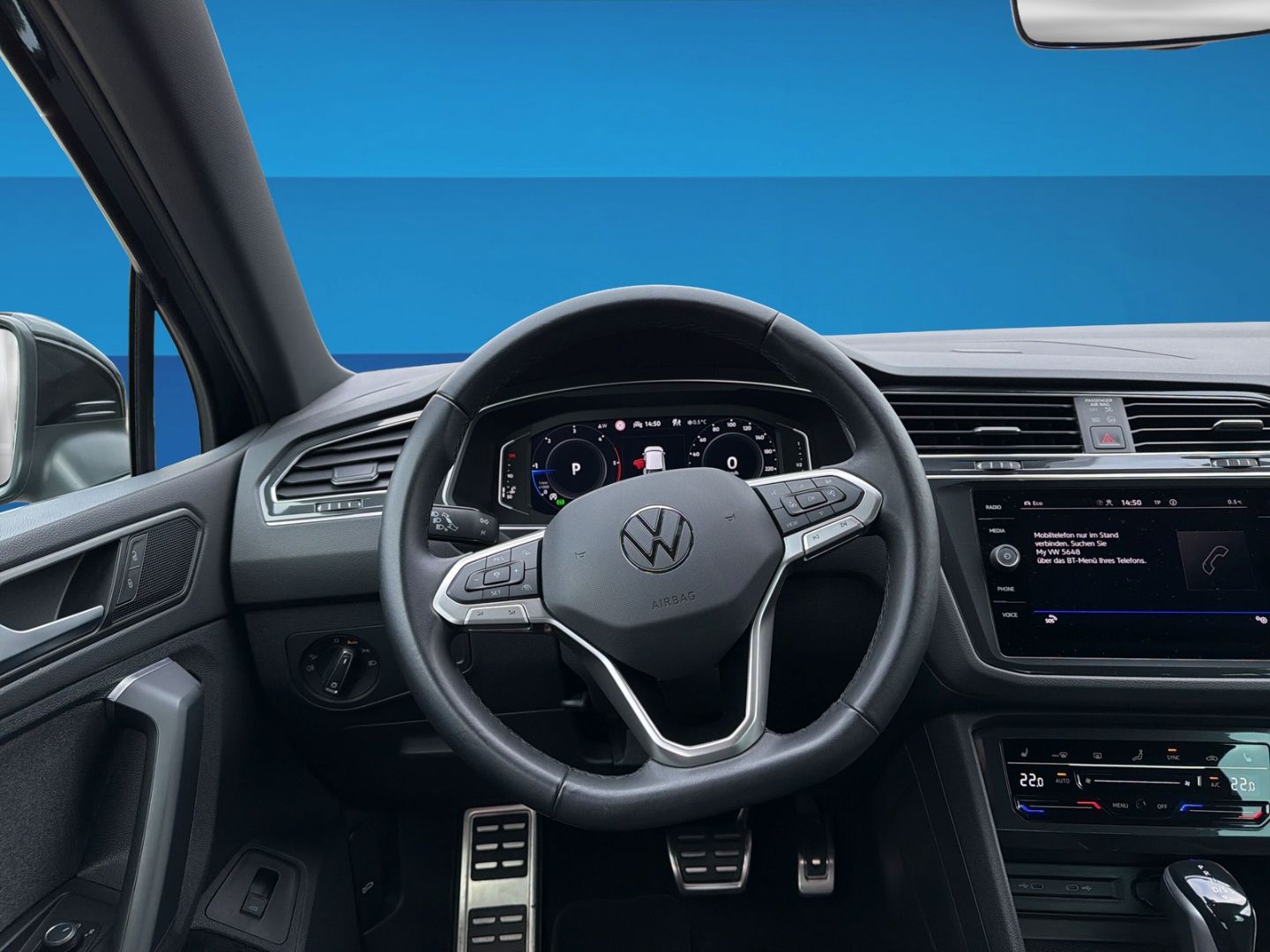 Fahrzeugabbildung Volkswagen Tiguan 2.0 TDI Move Rear View AHK Matrix-LED