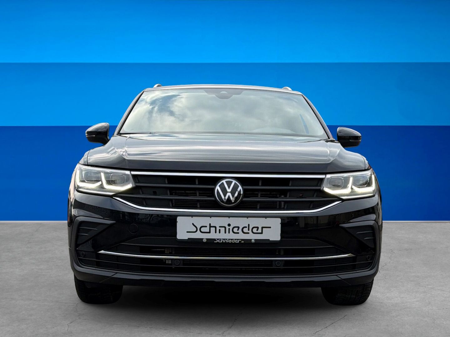 Fahrzeugabbildung Volkswagen Tiguan 2.0 TDI Move Rear View AHK Matrix-LED