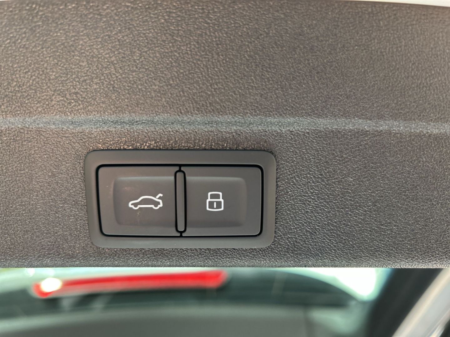 Fahrzeug 21 Fahrzeugabbildung Audi A5 AVANT edition one 2.0 TDI HUD+AHK+NAVI+LEDER+