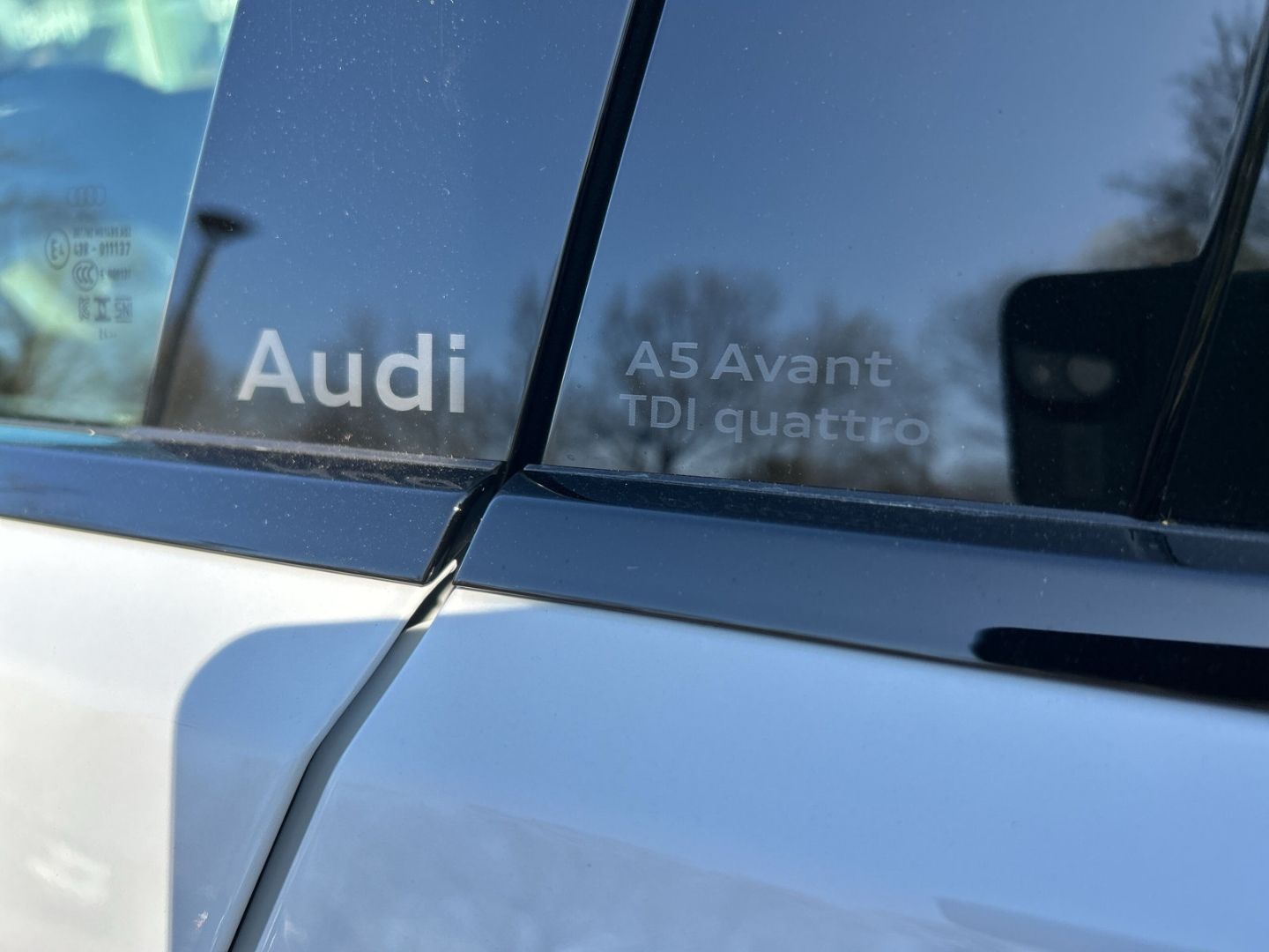 Fahrzeug 22 Fahrzeugabbildung Audi A5 AVANT edition one 2.0 TDI HUD+AHK+NAVI+LEDER+