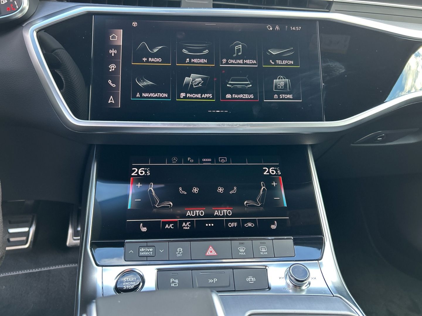 Fahrzeugabbildung Audi A6 Avant 40 TDI S-LINE AHK+NAVI+LEDER+360*KAMERA