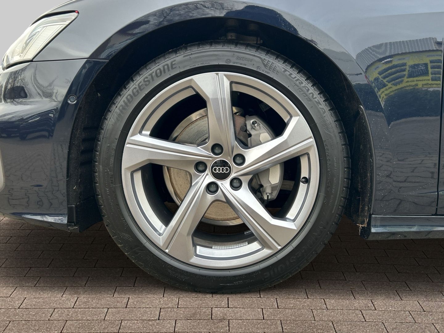 Fahrzeugabbildung Audi A6 Avant 40 TDI S-line AHK+NAVI+LEDER+360*KAMERA