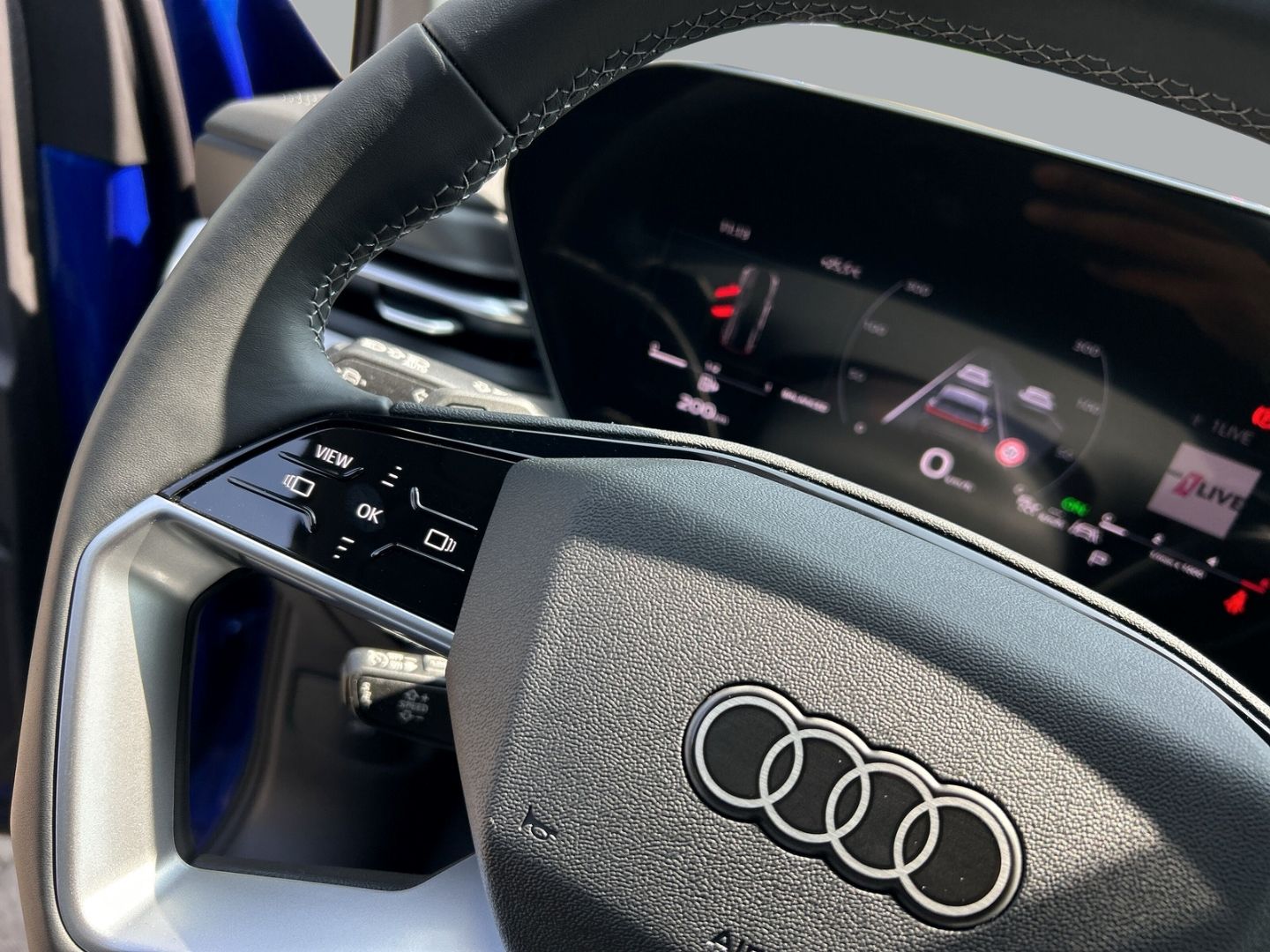 Fahrzeugabbildung Audi Q5 Sportback TDI quattro NAVI+LEDER+LED