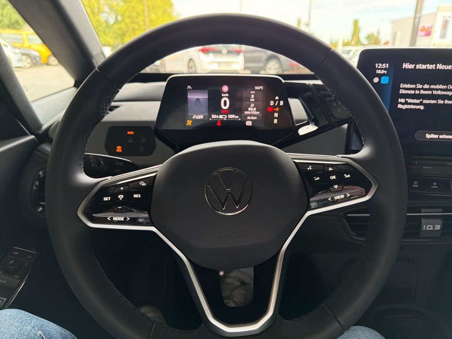 Fahrzeug 18 Fahrzeugabbildung Volkswagen ID.3 Pro Move 150 kW Rear View Navi LED Clima - mit KI generiert/bearbeitet