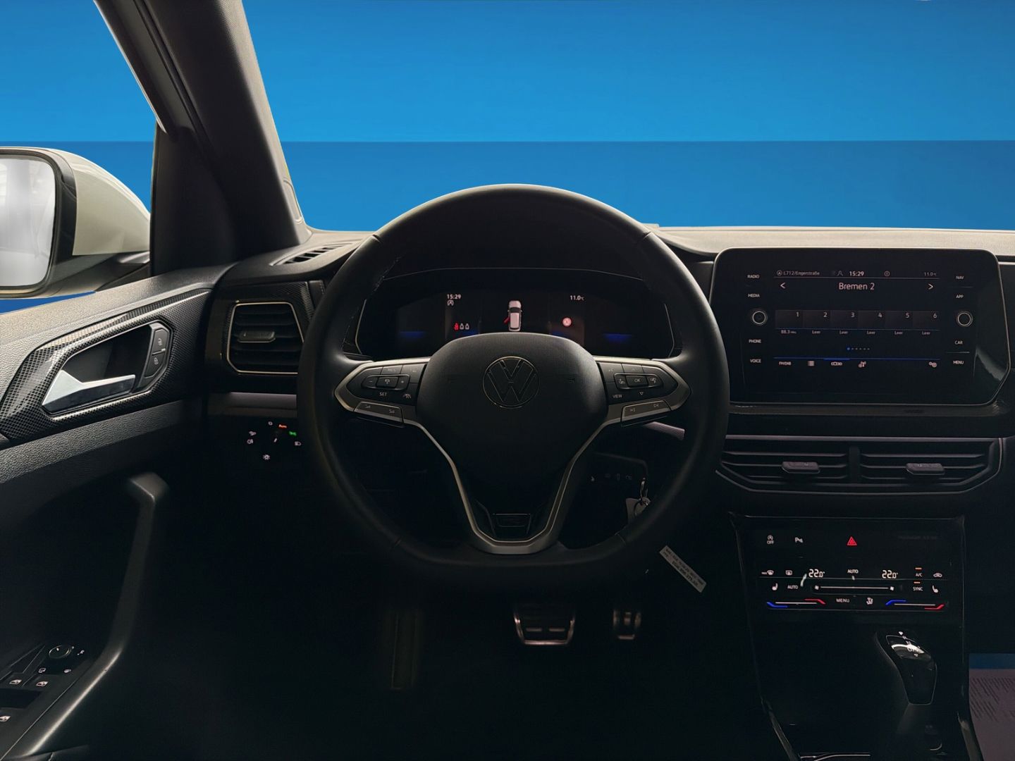 Fahrzeug 13 Fahrzeugabbildung Volkswagen T-Cross 1.5 TSI R-Line Rear View AHK Clima LED