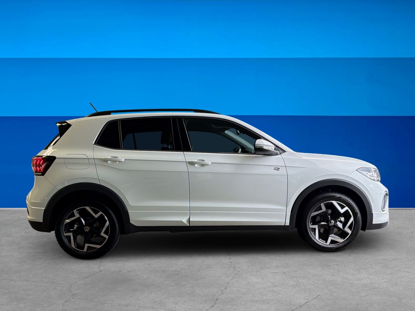 Fahrzeug 6 Fahrzeugabbildung Volkswagen T-Cross 1.5 TSI R-Line Rear View AHK Clima LED