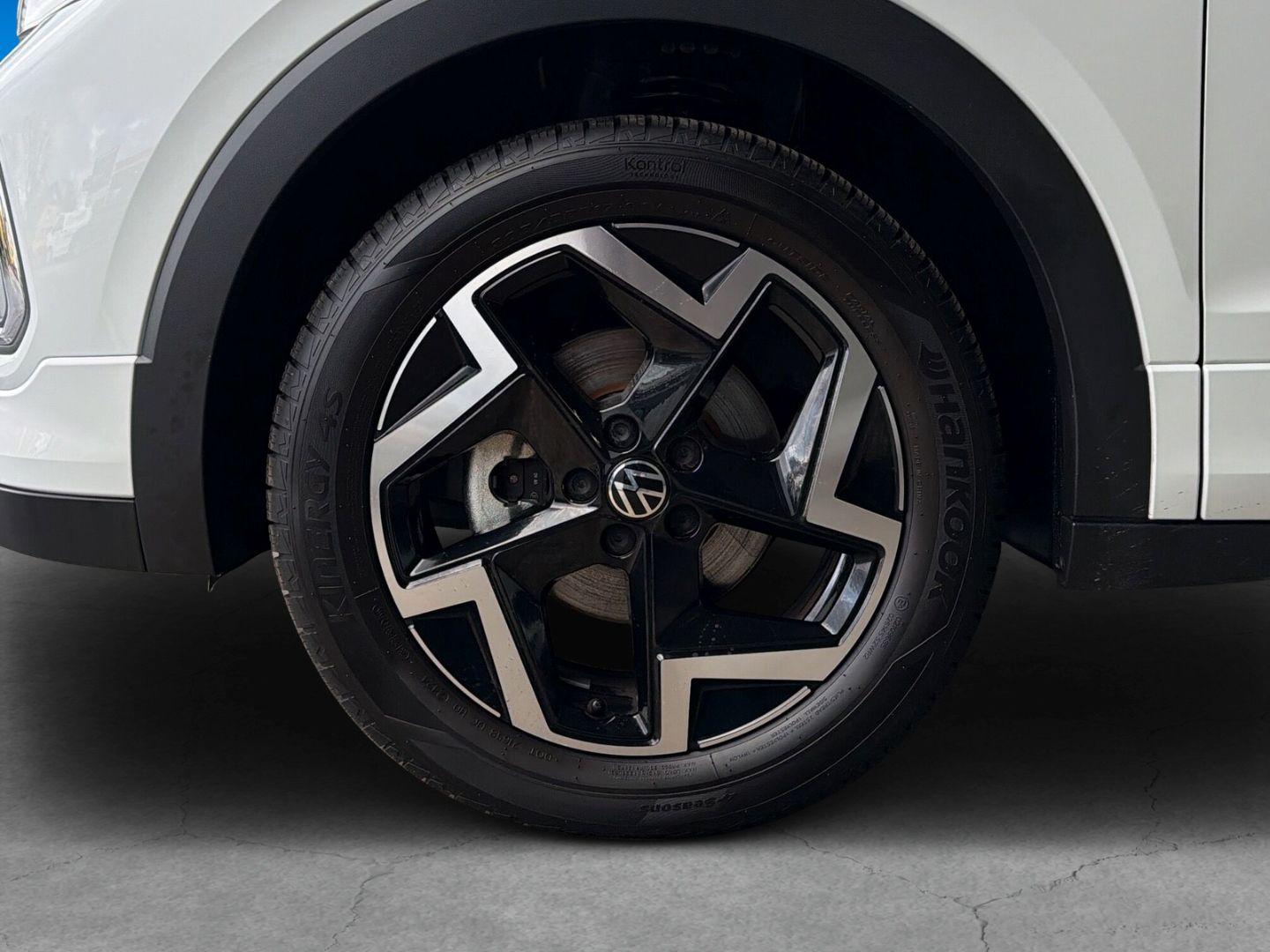 Fahrzeug 10 Fahrzeugabbildung Volkswagen T-Cross 1.5 TSI R-Line Rear View AHK Clima LED