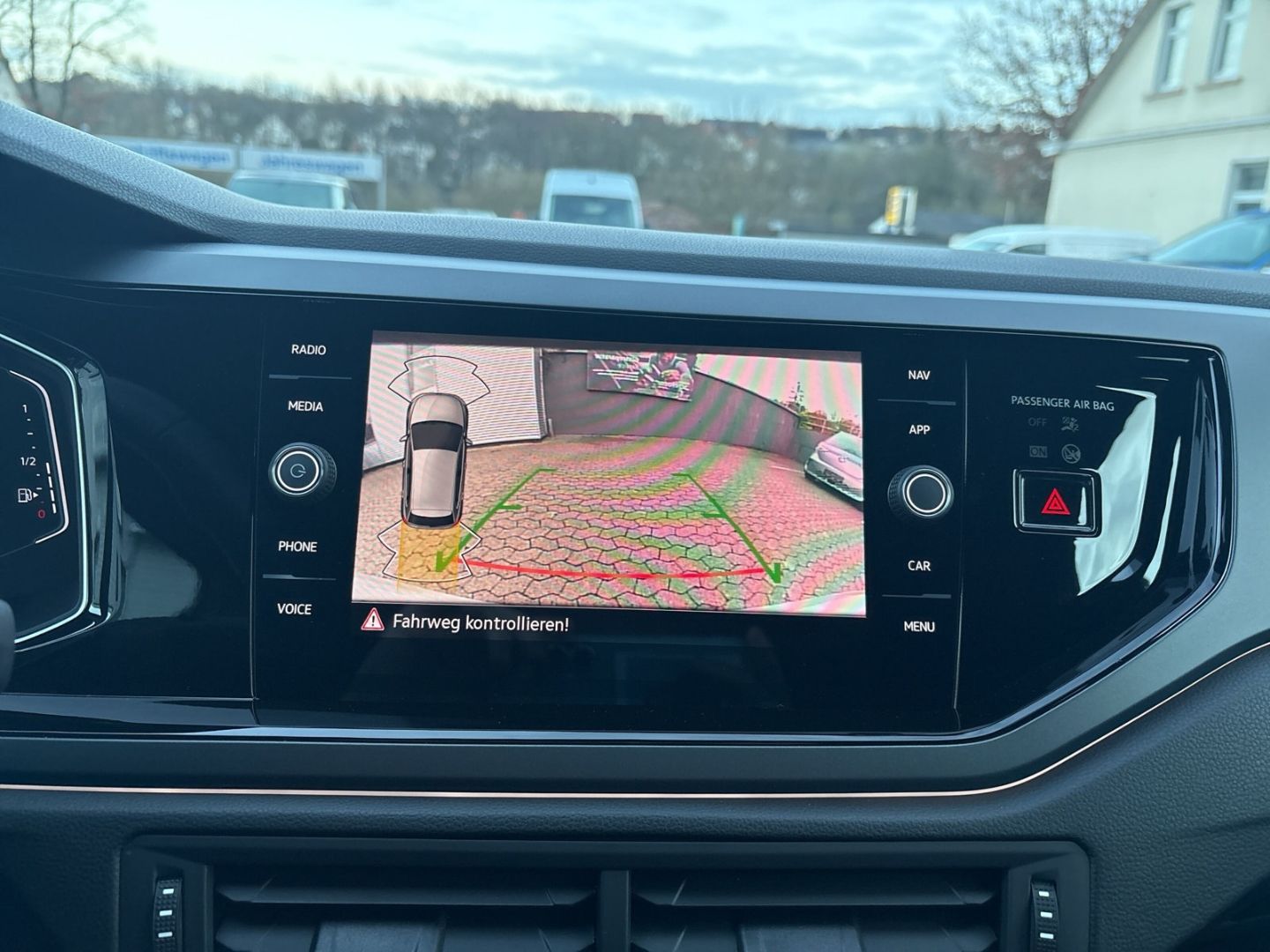 Fahrzeugabbildung Volkswagen Polo R-Line 1.0 TSI CarPlay Cam IQ-Light PDC vo+