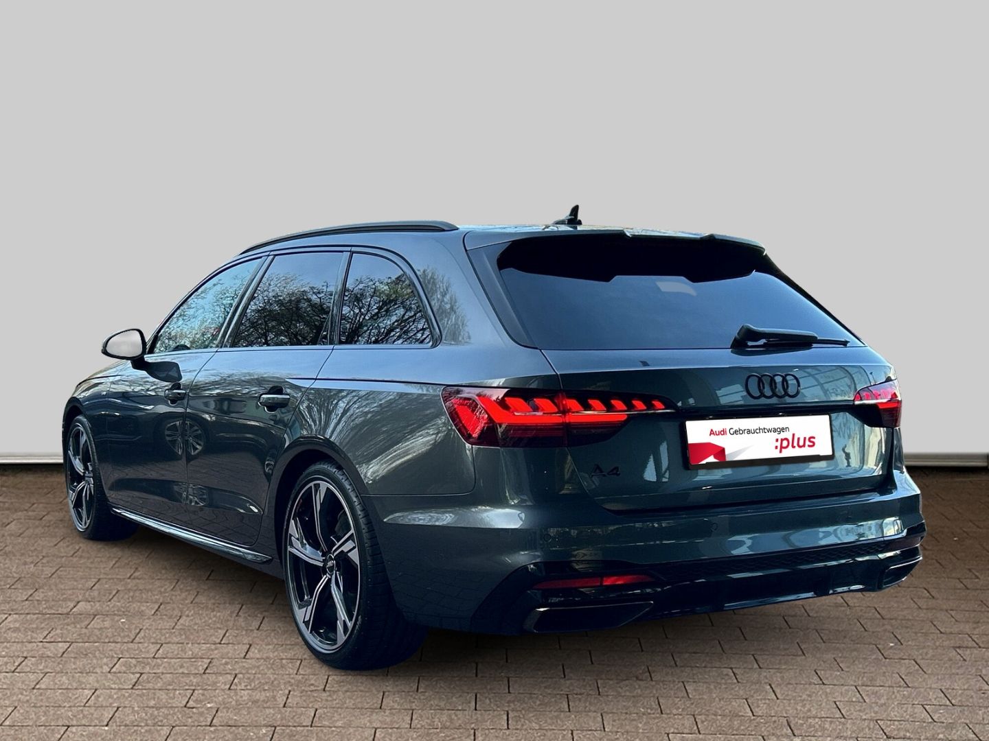 Fahrzeugabbildung Audi A4 Avant 35 TDI S Line COMPETiTION+LED+KAMERA+NA