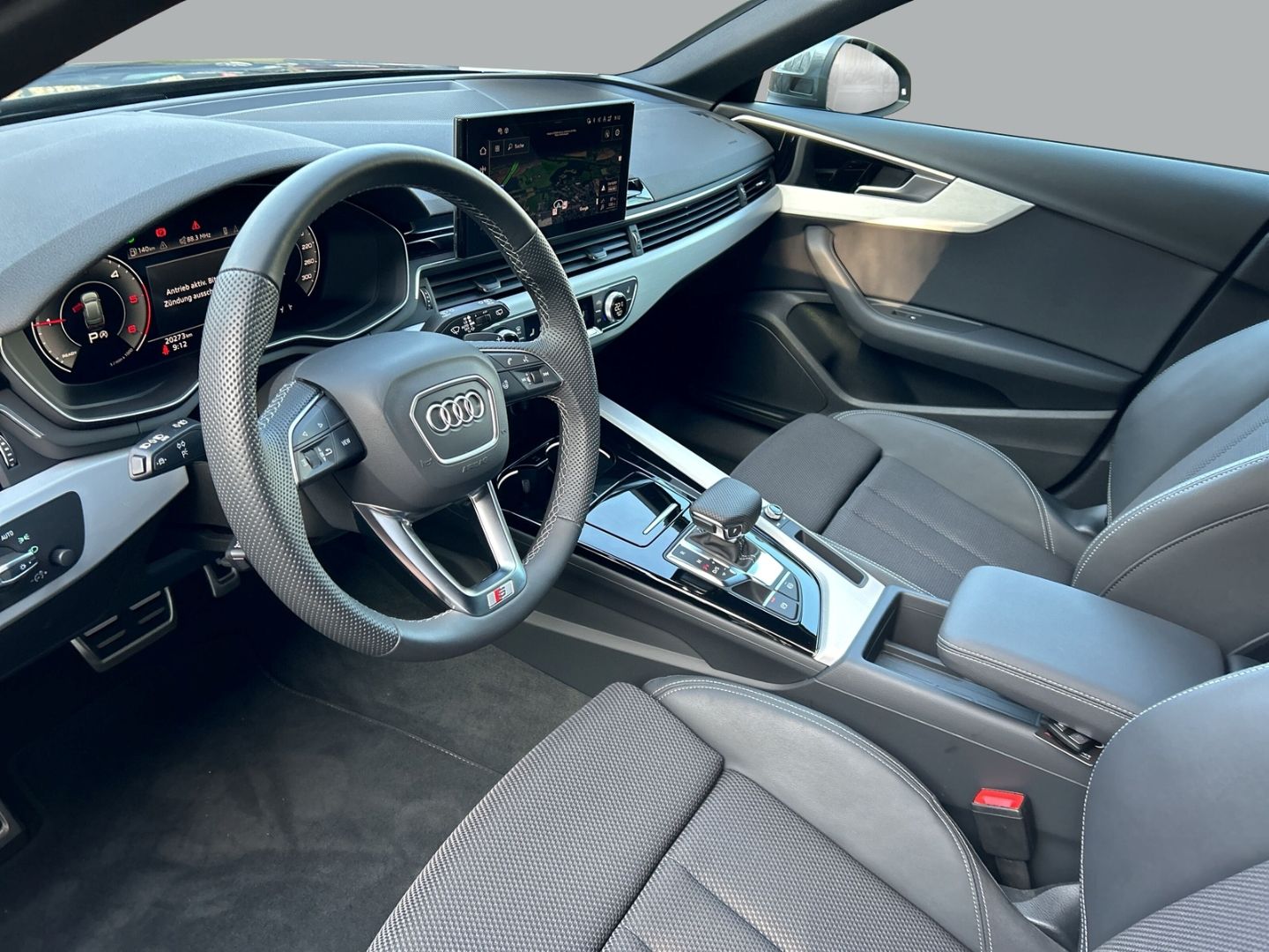 Fahrzeugabbildung Audi A4 Avant 35 TDI S Line COMPETiTION+LED+KAMERA+NA