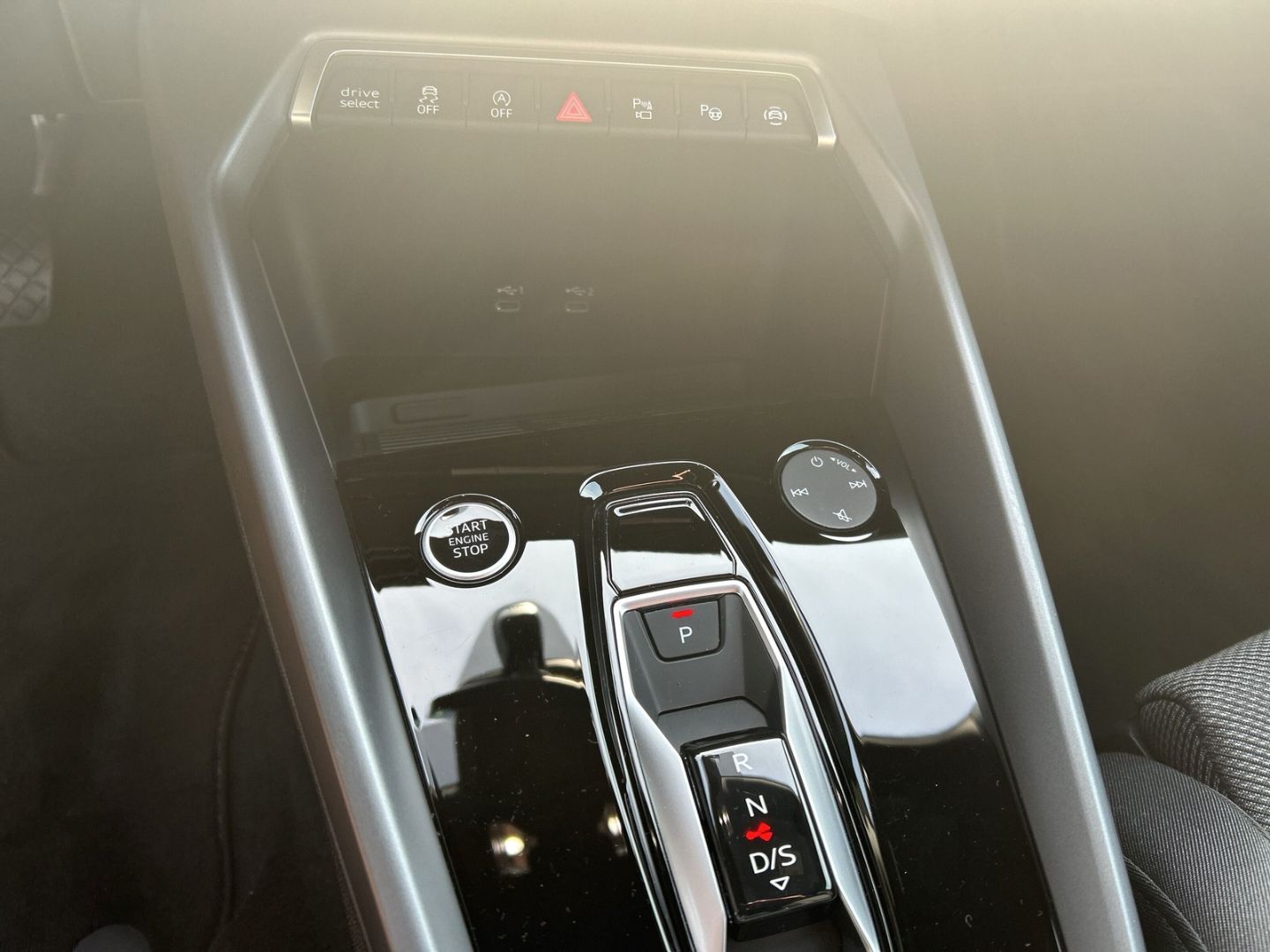 Fahrzeugabbildung Audi A3 Sportback 30 TFSI S-tronic NAVI+LED+ACC+KAMER