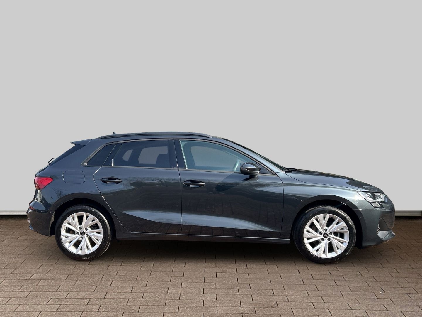 Fahrzeugabbildung Audi A3 Sportback 30 TFSI S-tronic NAVI+LED+ACC+KAMER