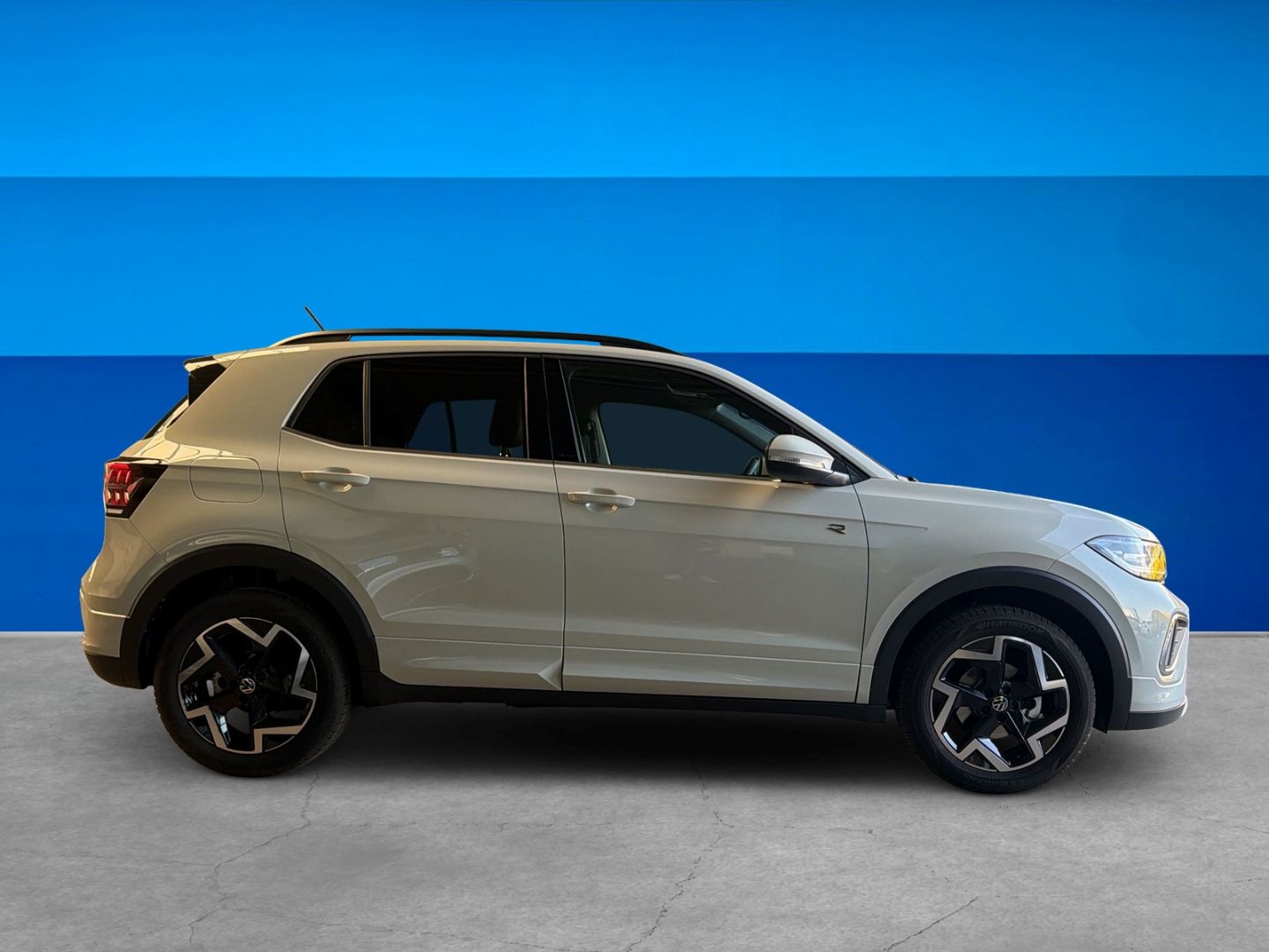 Fahrzeugabbildung Volkswagen T-Cross 1.0 TSI R-Line Rear View AHK LED-Matrix