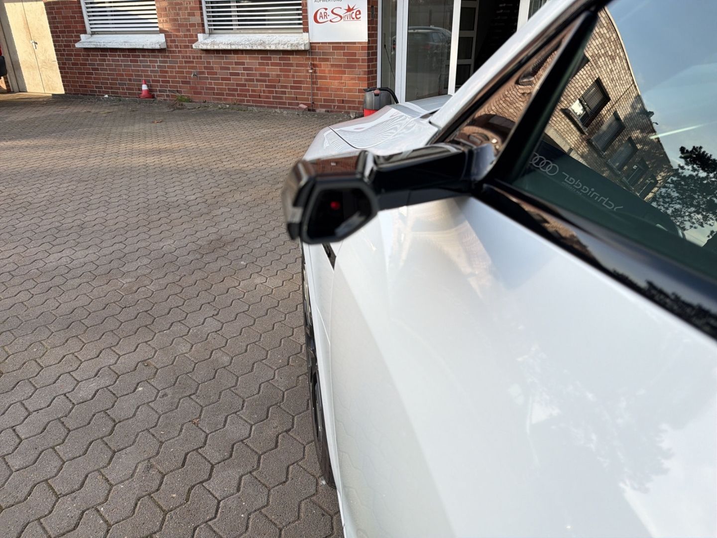 Fahrzeugabbildung Audi Q8 Sportback 55 quattro S line HUD+PANO+NAVI+LED