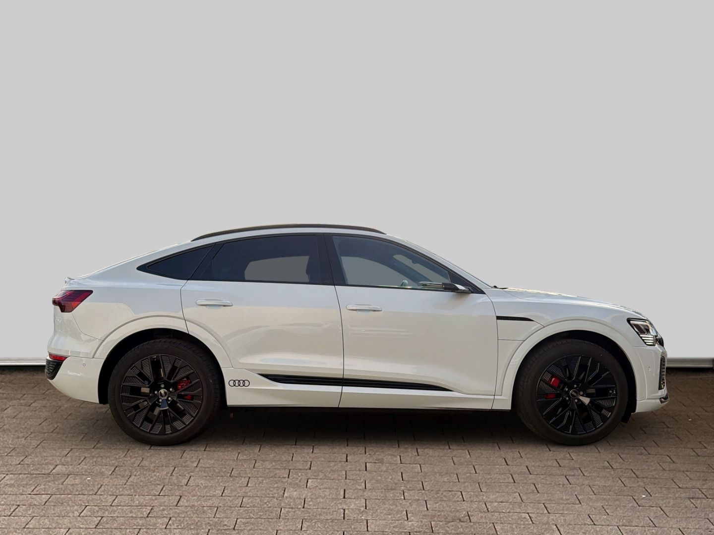 Fahrzeugabbildung Audi Q8 Sportback 55 quattro S line HUD+PANO+NAVI+LED