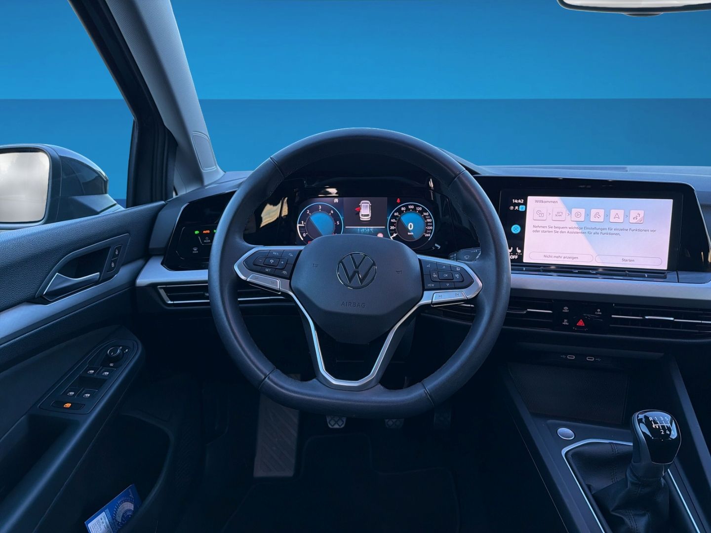 Fahrzeugabbildung Volkswagen Golf 8 2.0 TDI Life Navi Rückfahrkamera - mit KI generiert/bearbeitet