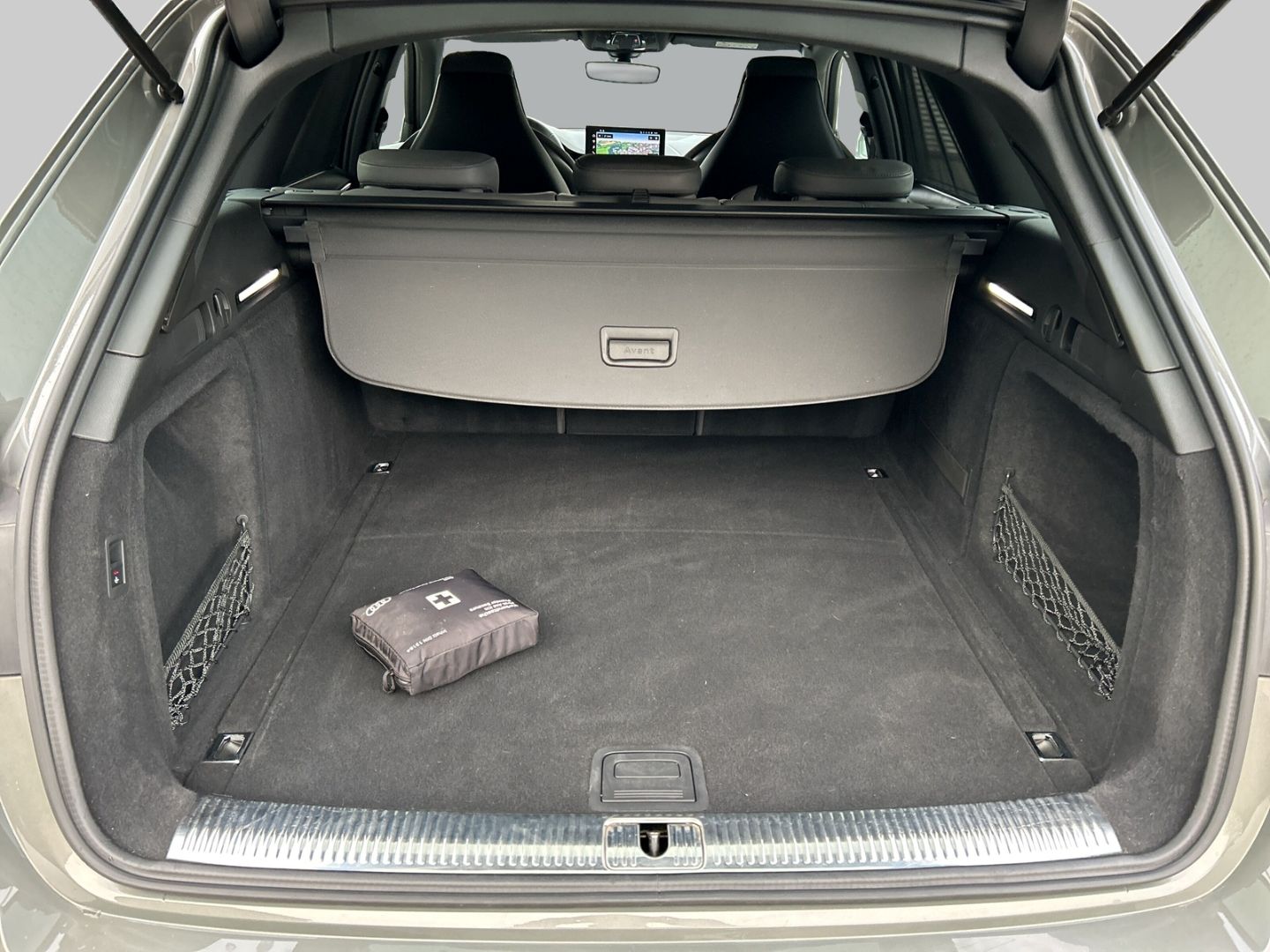 Fahrzeugabbildung Audi A4 Avant 40 TDI quattro S-tronic S-Line+Competit