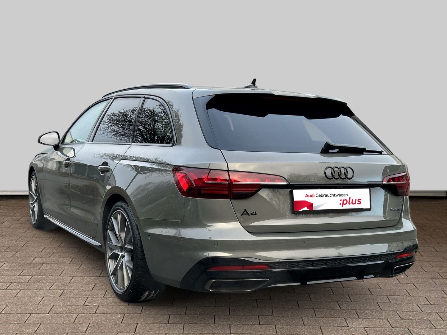 Fahrzeugabbildung Audi A4 Avant 40 TDI quattro S-tronic S-Line+Competit