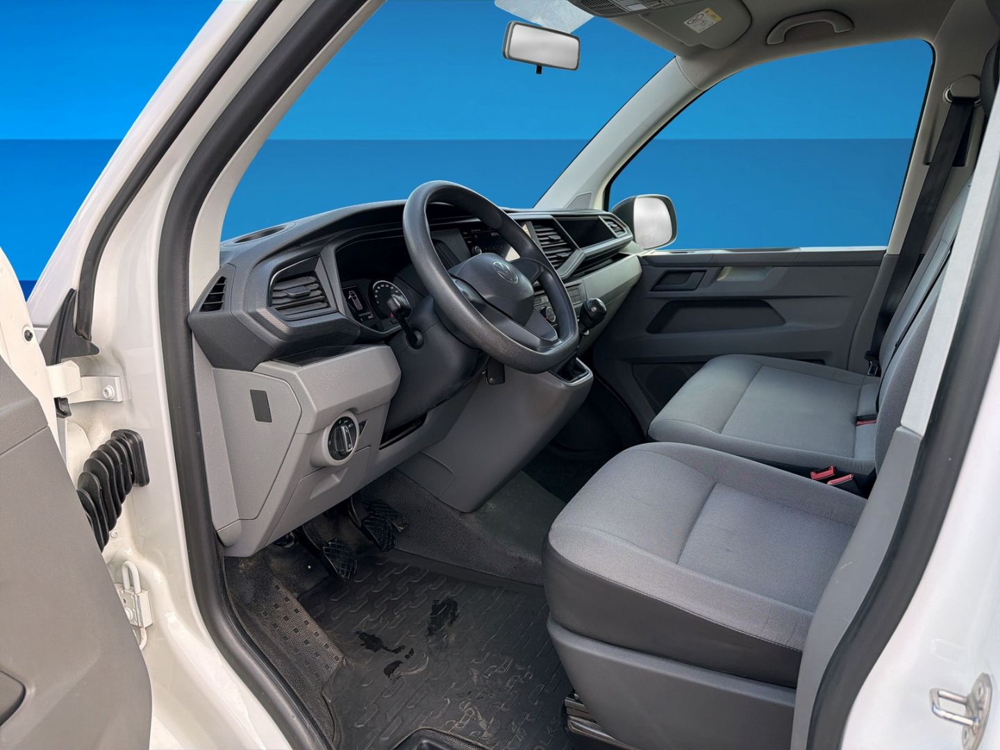 Fahrzeugabbildung Volkswagen T6.1 Kasten 2.0 TDI L1H1 AHK Navi Einparkhilfe