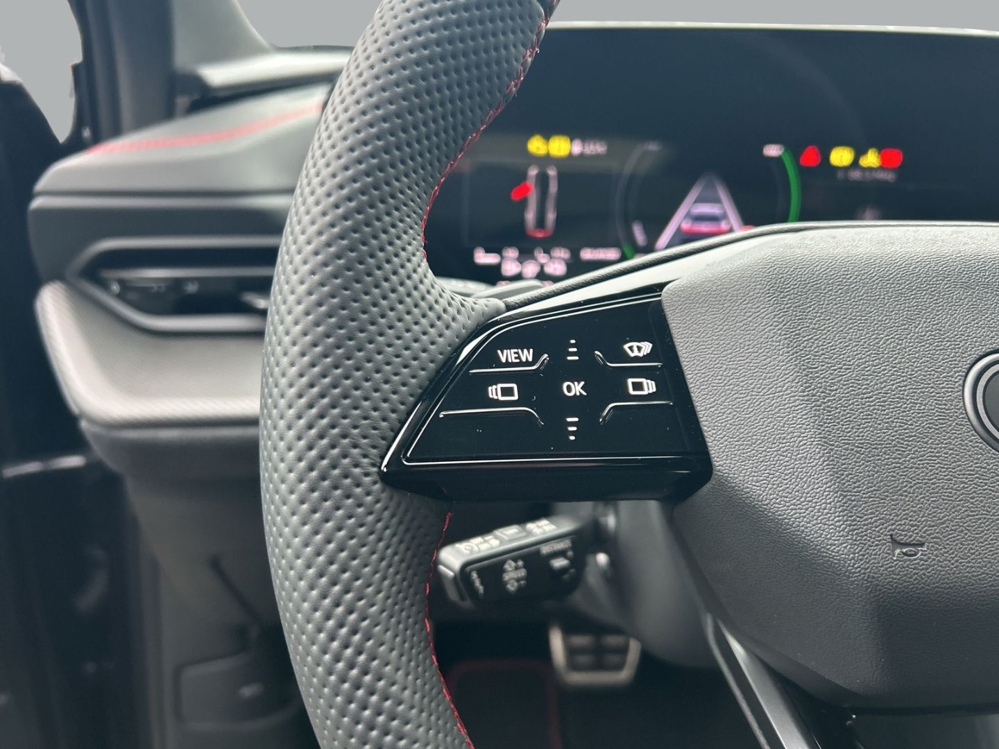 Fahrzeugabbildung Audi Q5 edition one e-hybrid quattro HUD+AHK+PANO+LED