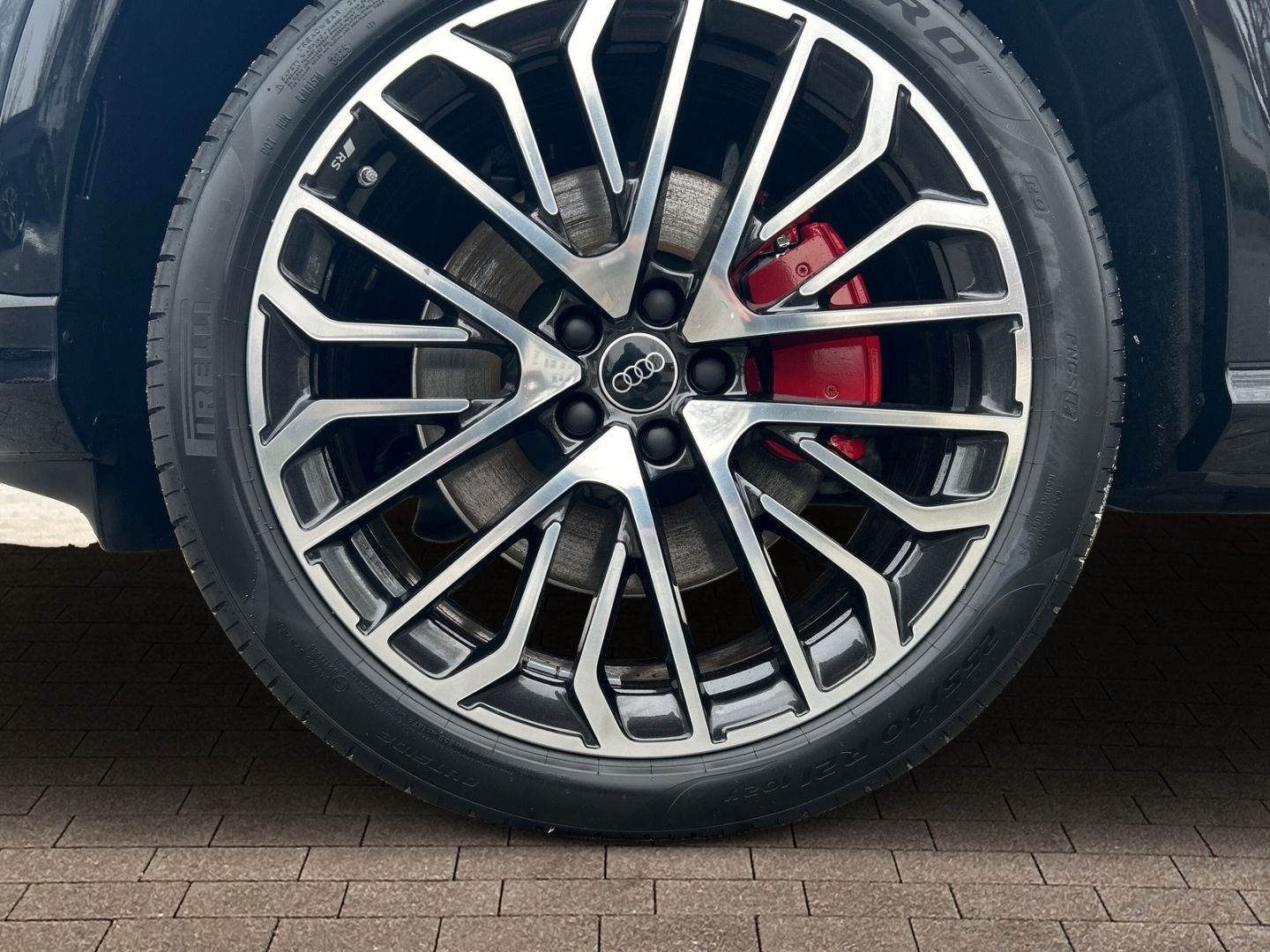 Fahrzeugabbildung Audi Q5 edition one e-hybrid quattro HUD+AHK+PANO+LED