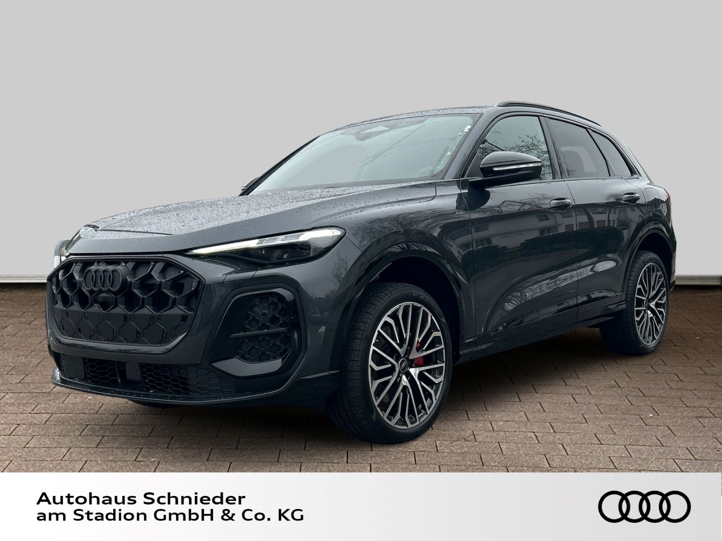 Fahrzeugabbildung Audi Q5 edition one e-hybrid quattro HUD+AHK+PANO+LED