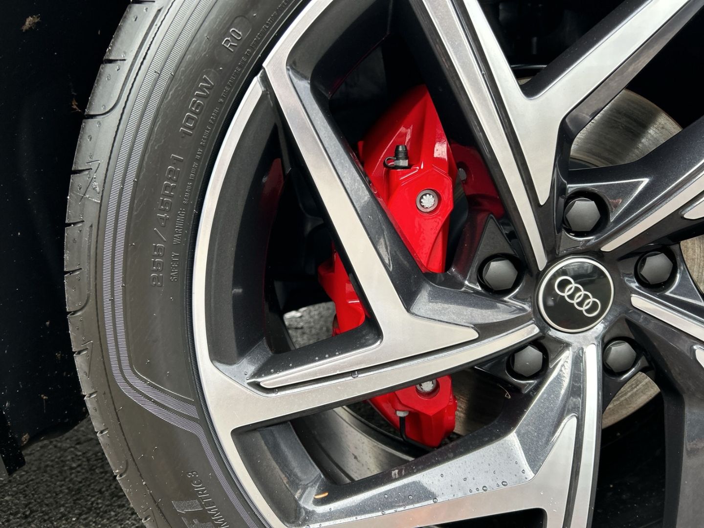 Fahrzeug 26 Fahrzeugabbildung Audi Q6 e-tron SPORTBACK PERF. HUD+AHK+PANO+KAMERA+LE