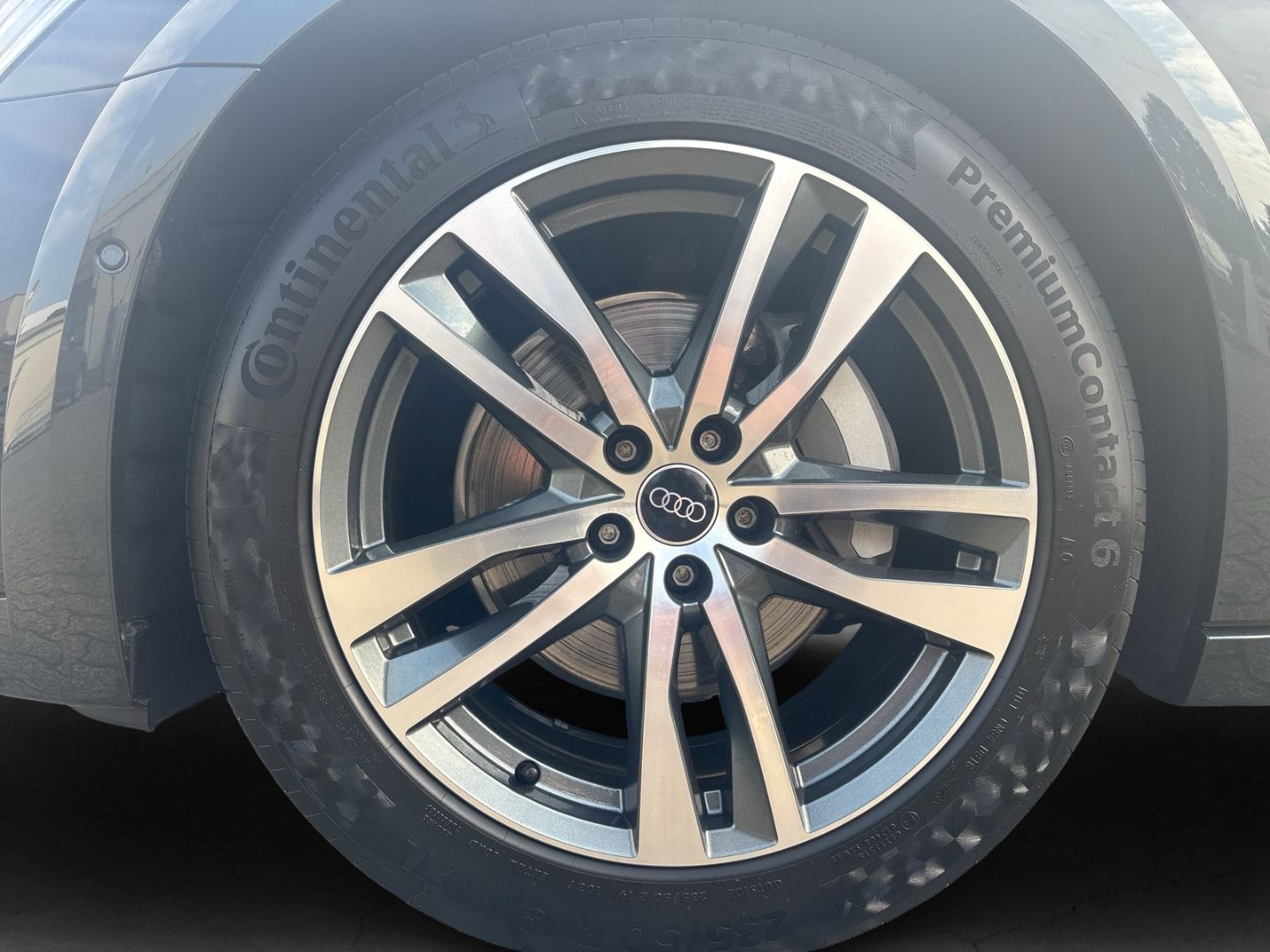 Fahrzeugabbildung Audi A6 ALLROAD 40 TDI LED+AHK+LUFTFEDERUNG+VIRTUAL