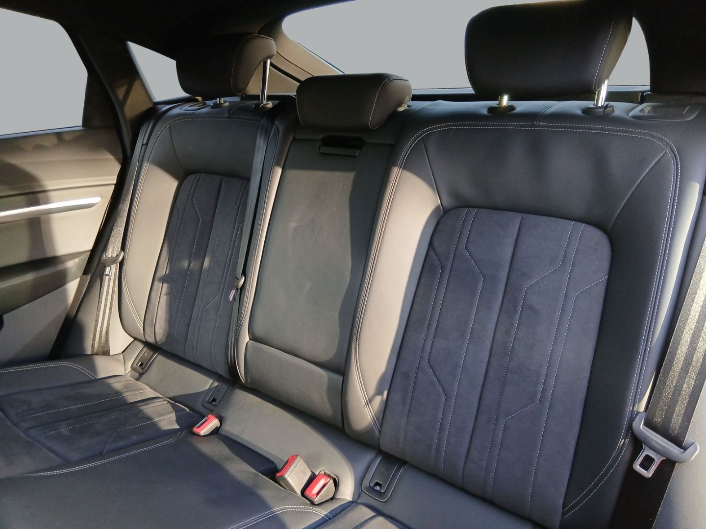 Fahrzeugabbildung Audi Q8 E-tron SPORTBACK  ADVANCED+AHK+VIRTUAL+LUFT+C