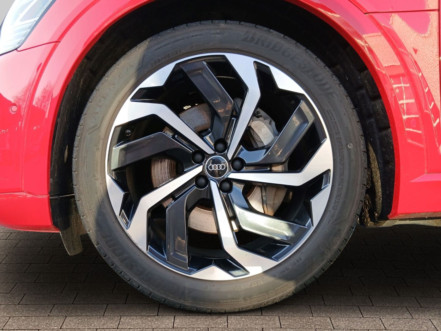 Fahrzeugabbildung Audi Q8 E-tron SPORTBACK  ADVANCED+AHK+VIRTUAL+LUFT+C