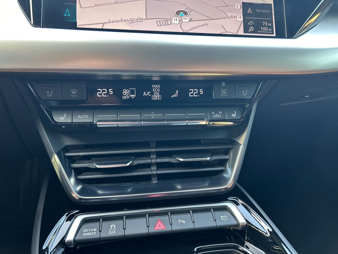 Fahrzeugabbildung Audi e-tron GT LED+PANO+ Panorama+MASSAGE+VIRTUAL