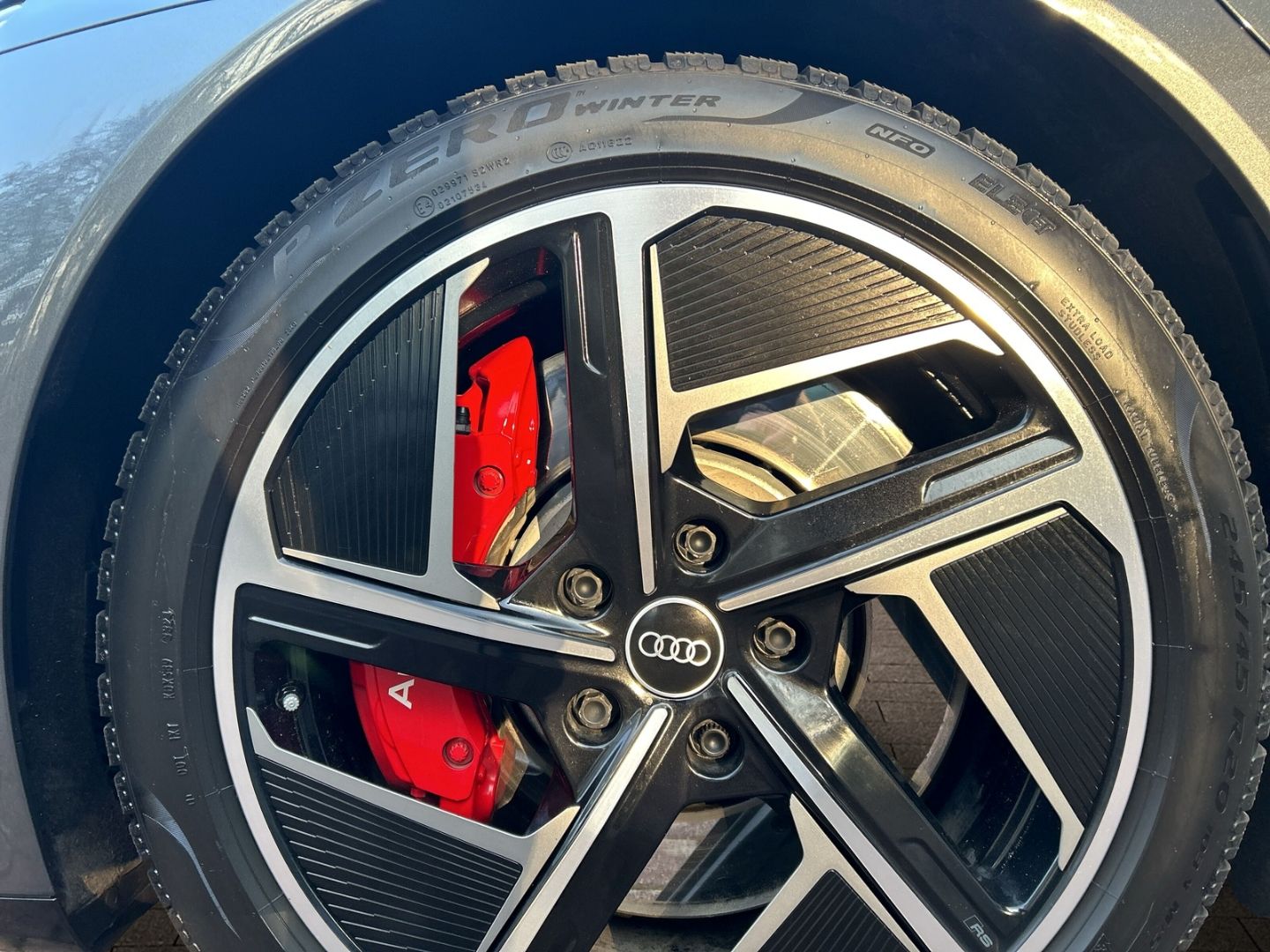 Fahrzeugabbildung Audi e-tron GT LED+PANO+ Panorama+MASSAGE+VIRTUAL