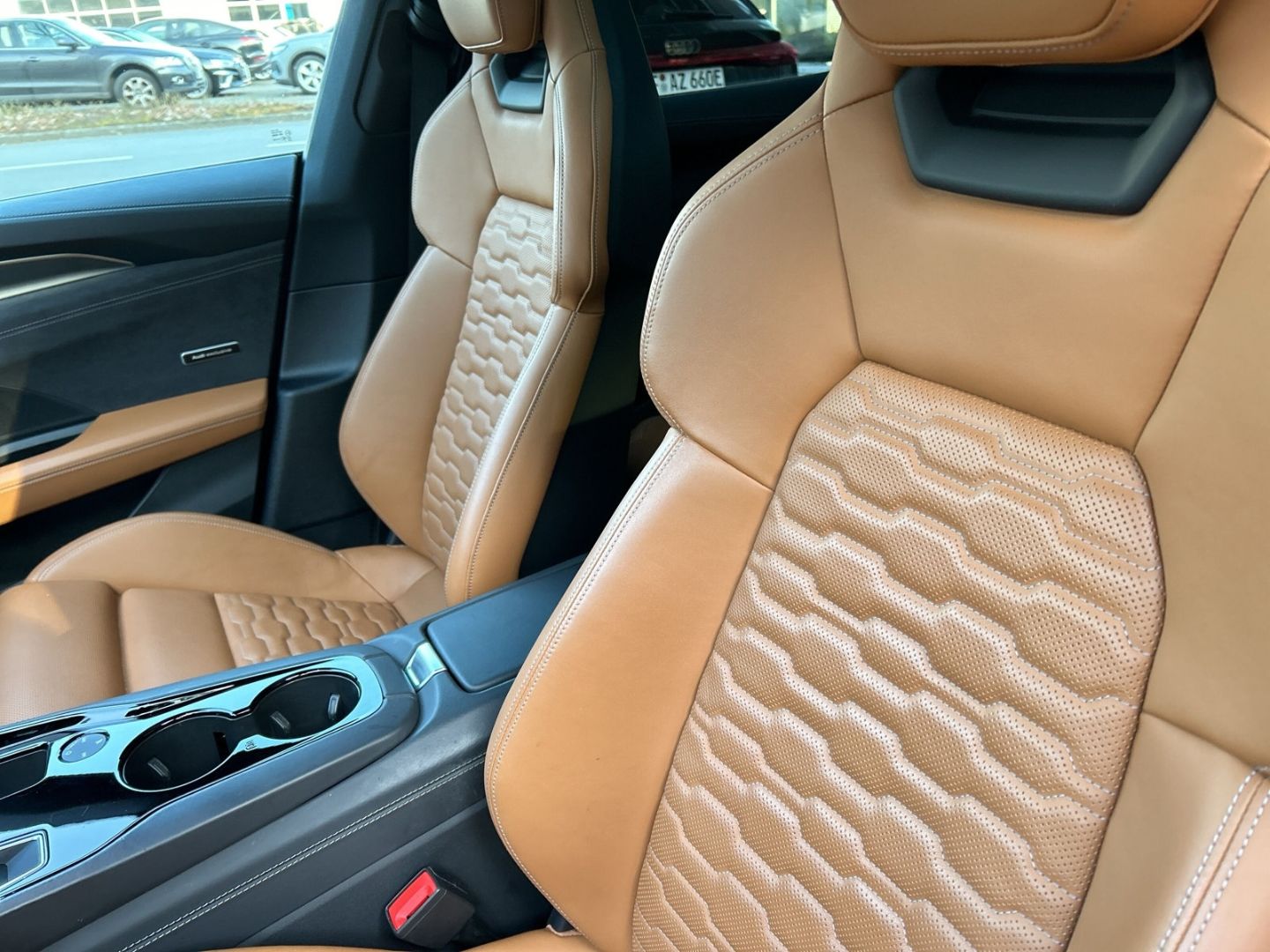 Fahrzeugabbildung Audi e-tron GT LED+PANO+ Panorama+MASSAGE+VIRTUAL