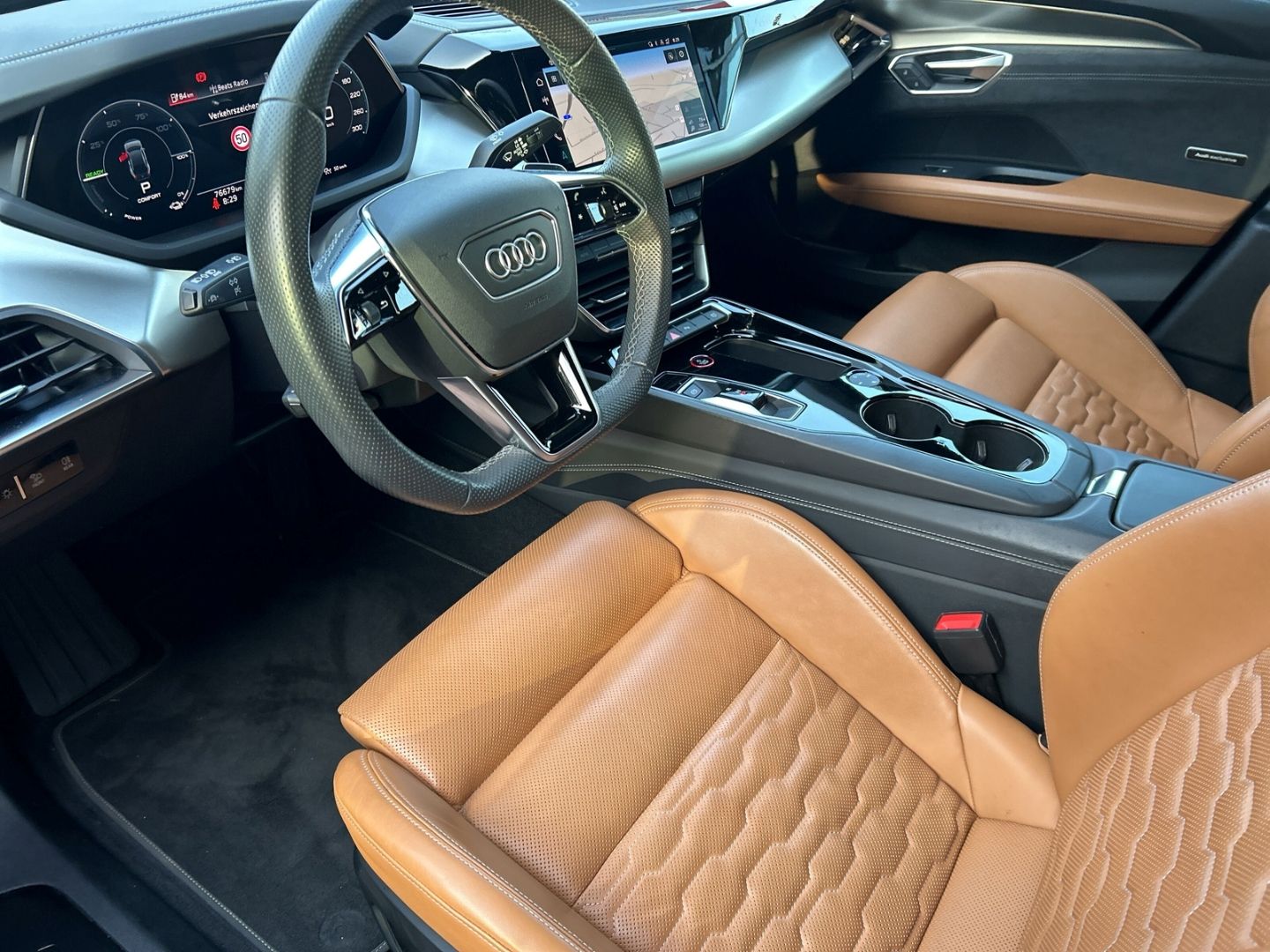 Fahrzeugabbildung Audi e-tron GT LED+PANO+ Panorama+MASSAGE+VIRTUAL