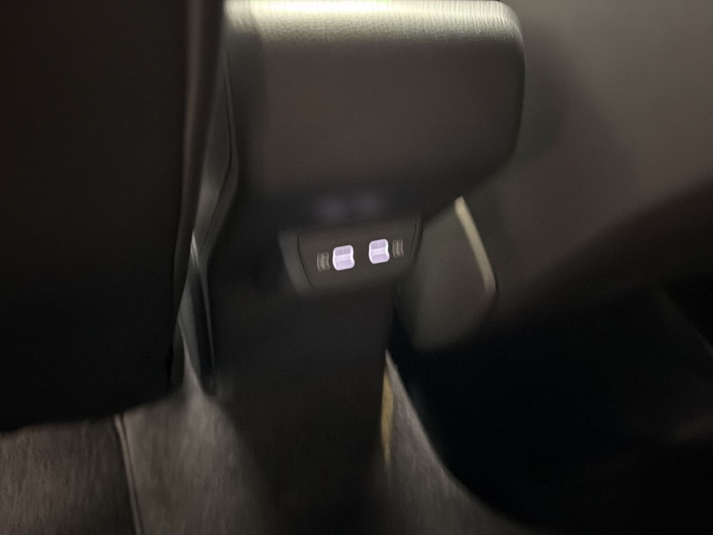 Fahrzeugabbildung Volkswagen Polo 1.0 TSI Goal Rear View Climatronic