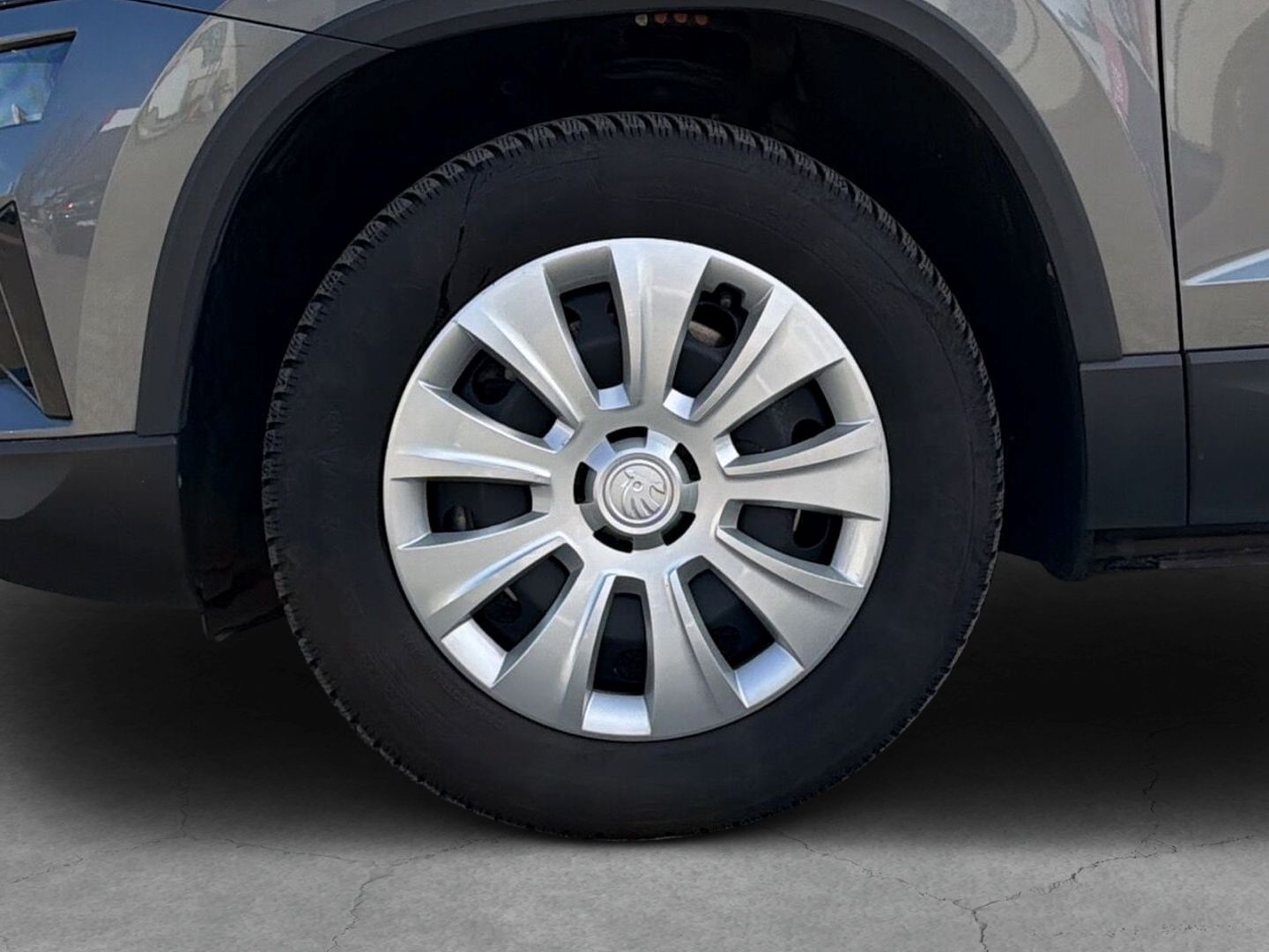 Fahrzeugabbildung SKODA Karoq 1.5 TSI ACT Ambition Clima PDC LED