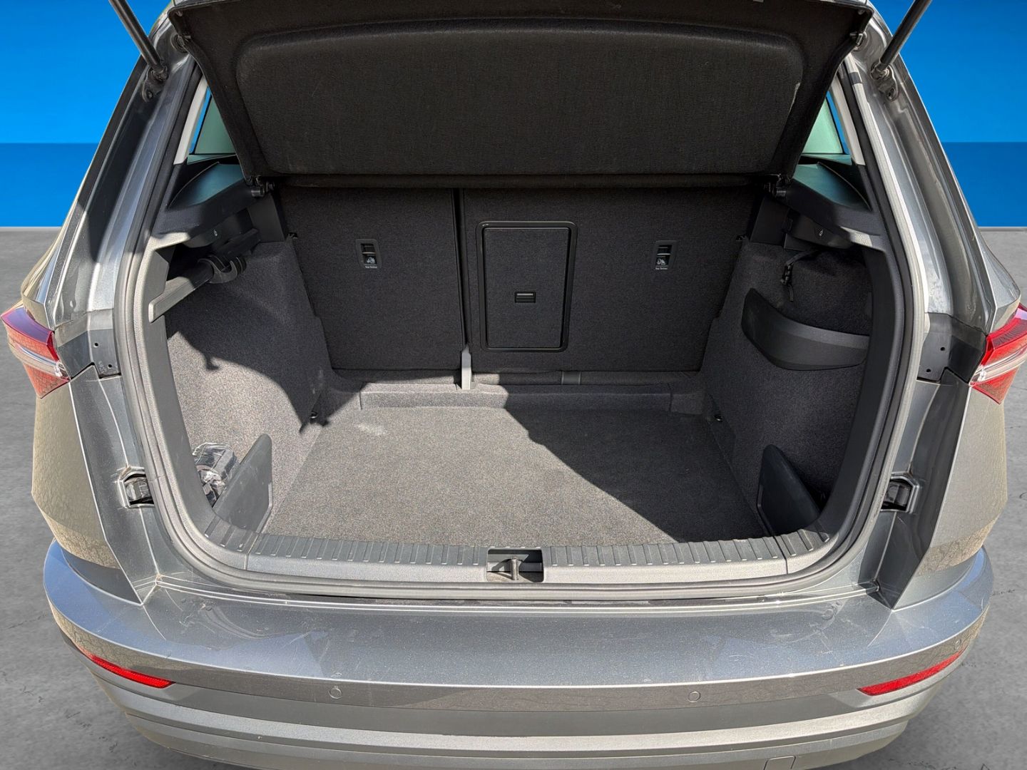 Fahrzeugabbildung SKODA Karoq 1.5 TSI ACT Ambition Clima PDC LED